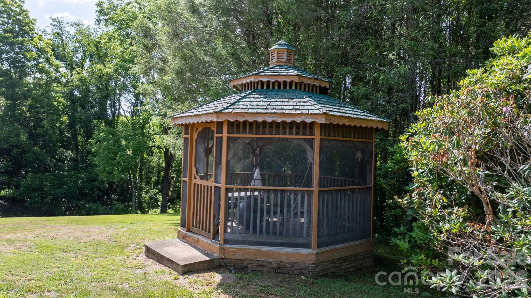 35 Glendale Drive Property Photo 9
