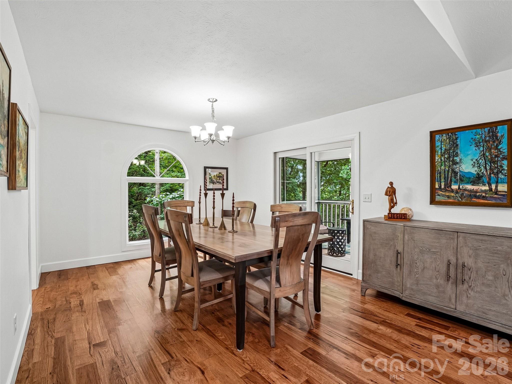 10 Chestnut Top Circle Property Photo 9