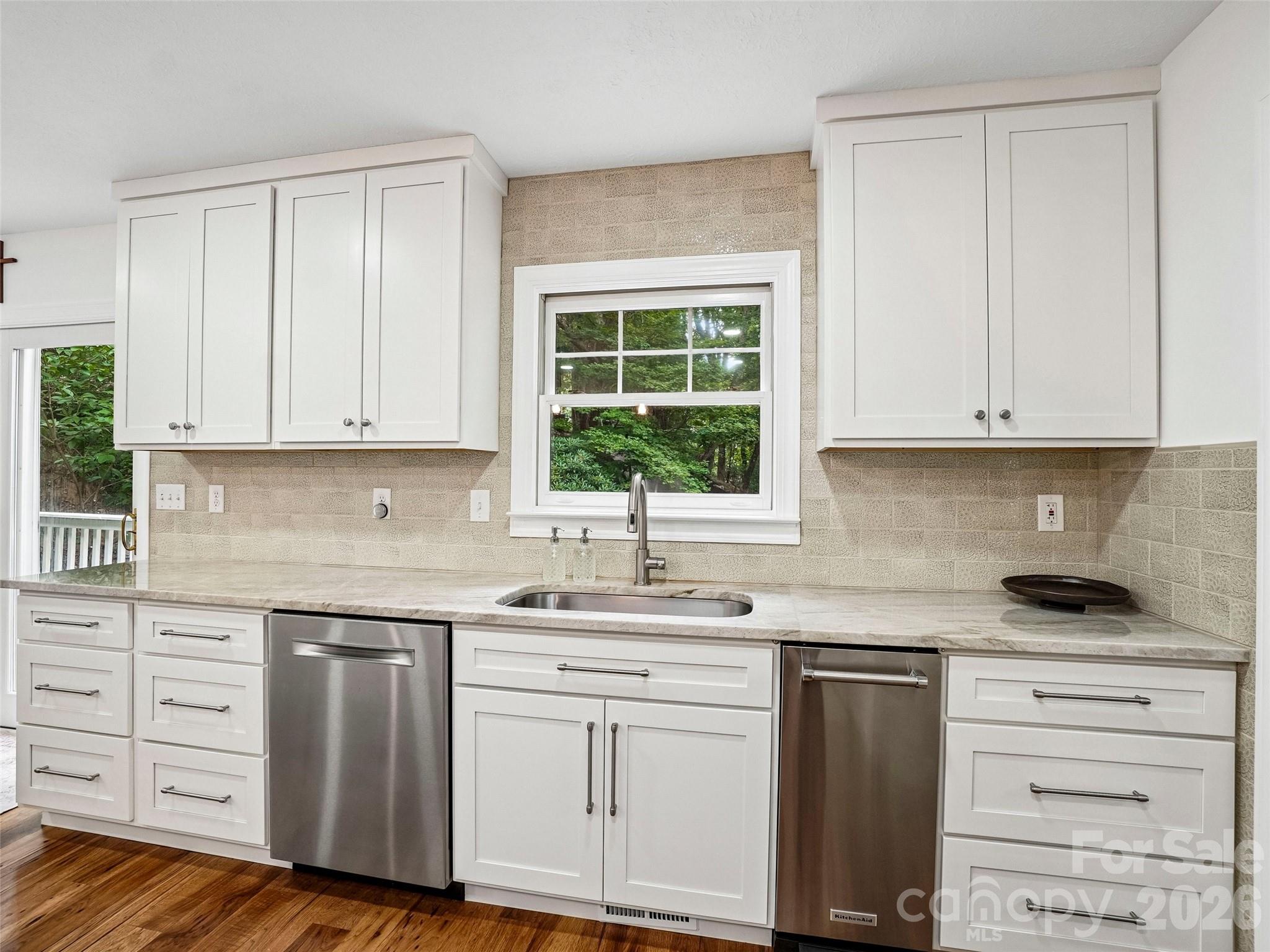 10 Chestnut Top Circle Property Photo 16