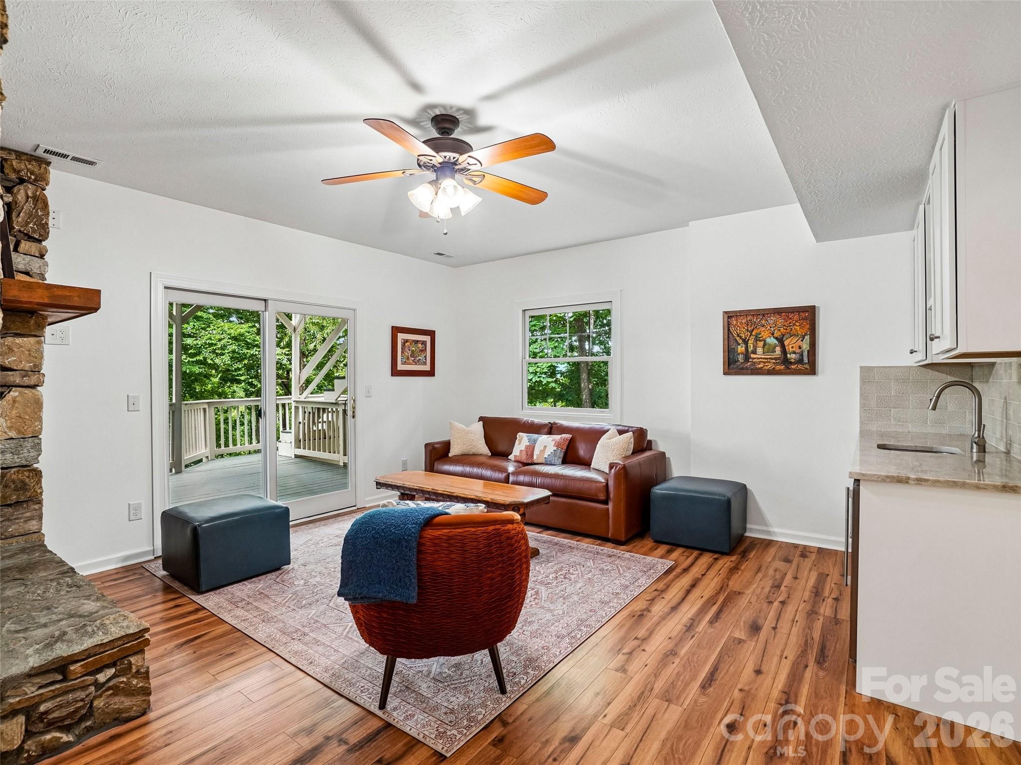 10 Chestnut Top Circle Property Photo 23