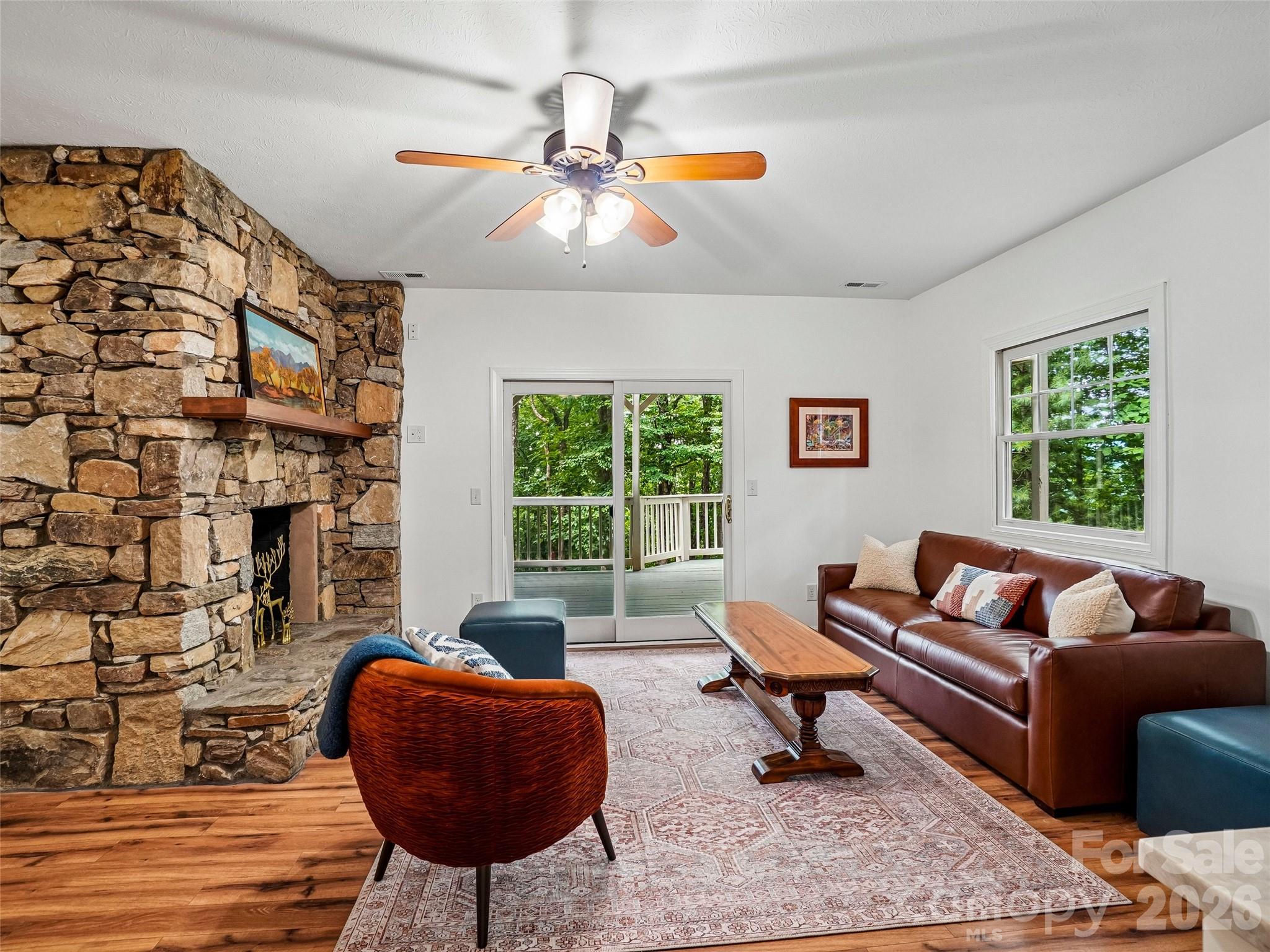 10 Chestnut Top Circle Property Photo 24