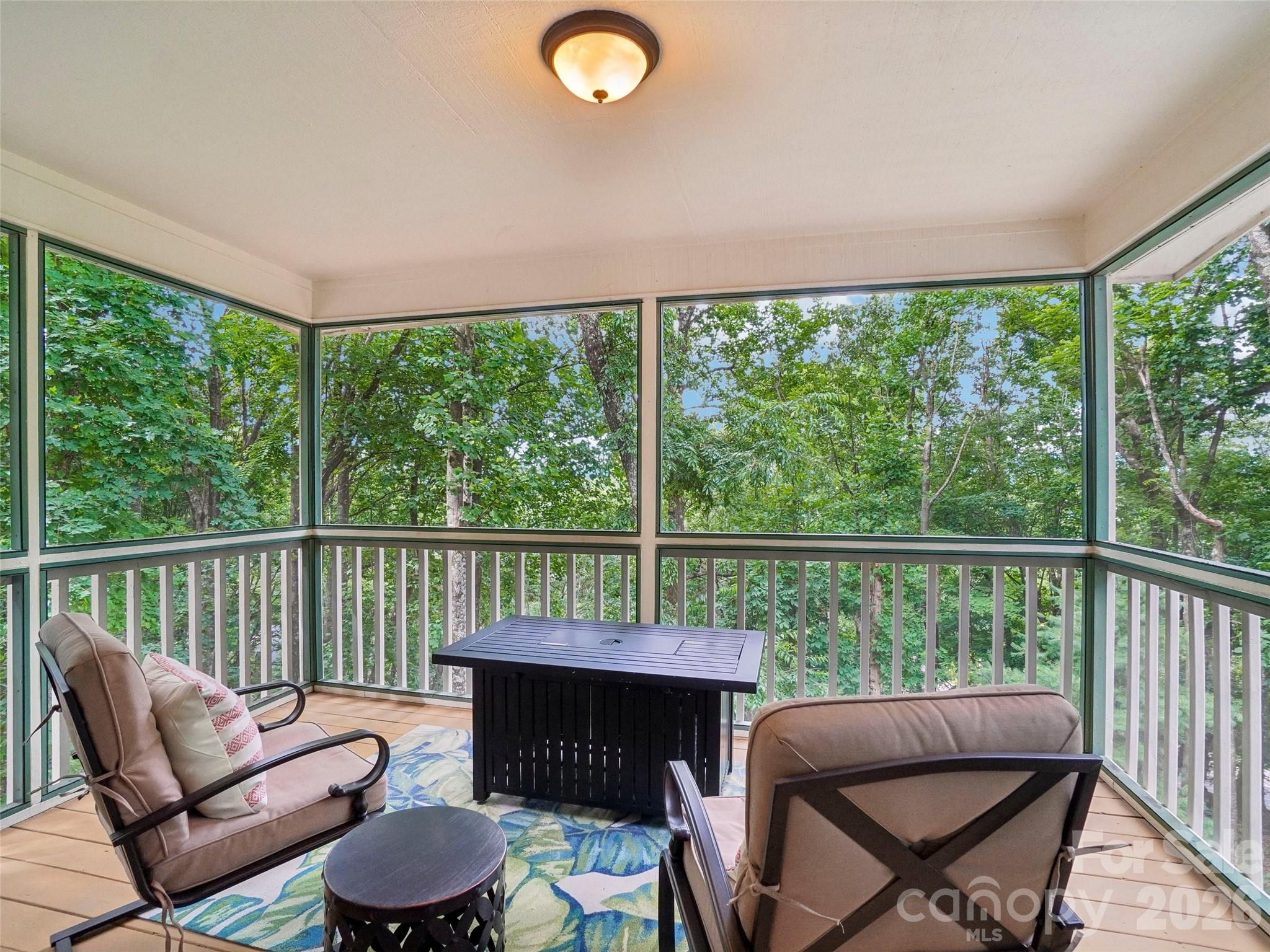 10 Chestnut Top Circle Property Photo 34