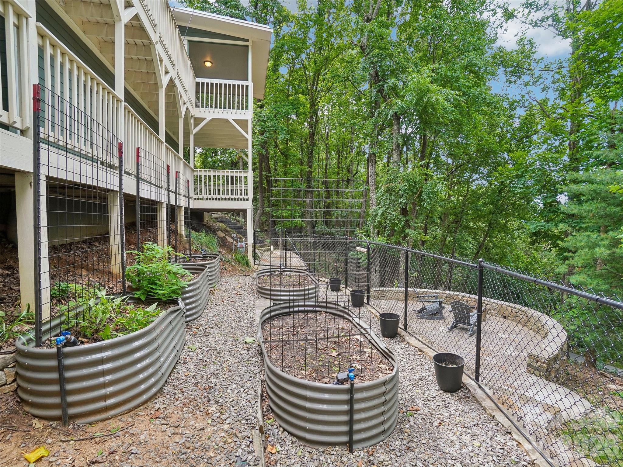 10 Chestnut Top Circle Property Photo 39