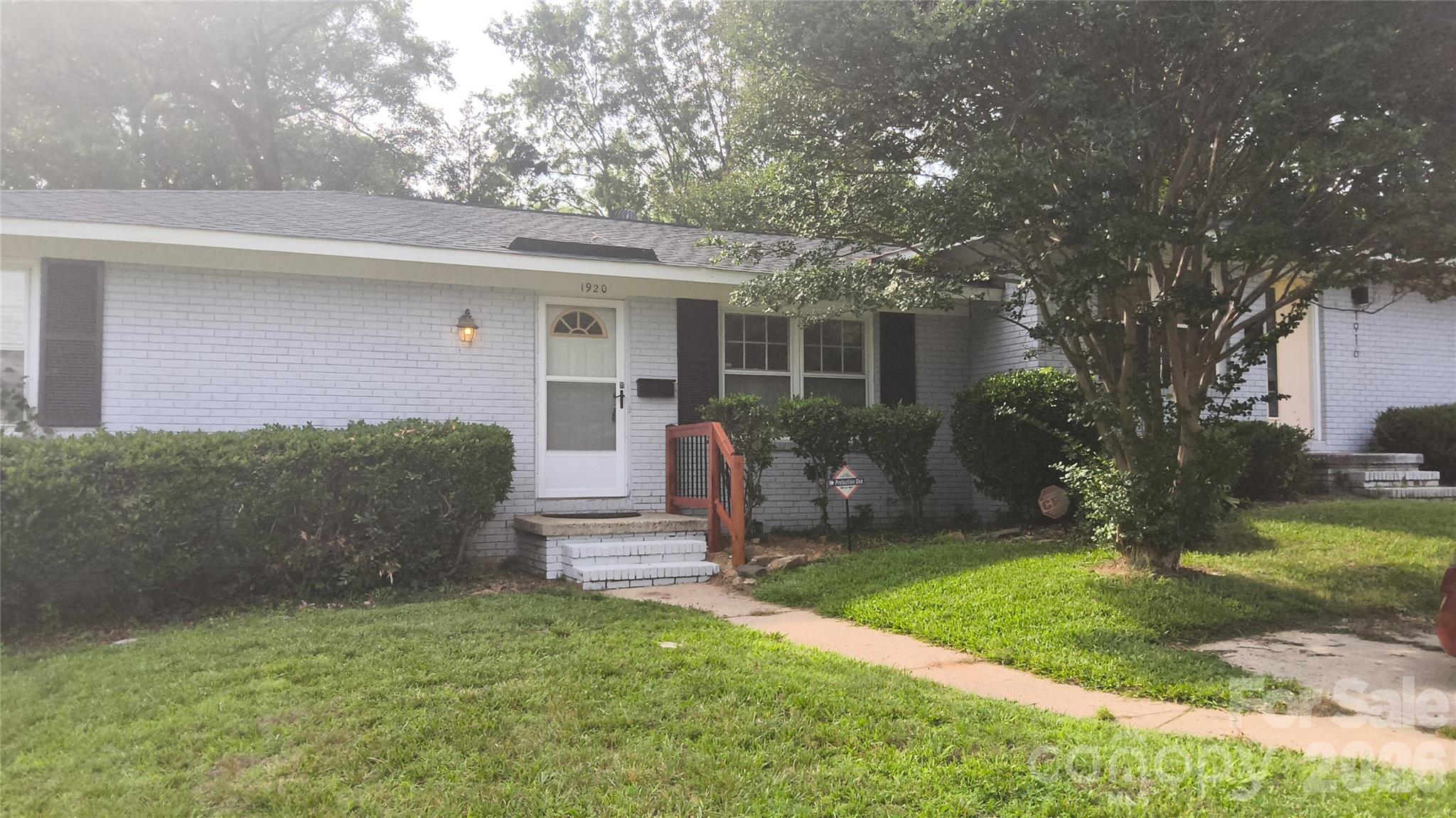 1920 Herrin Avenue Property Photo 1
