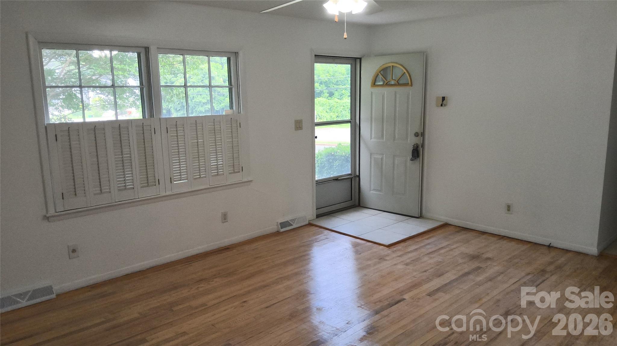 1920 Herrin Avenue Property Photo 5