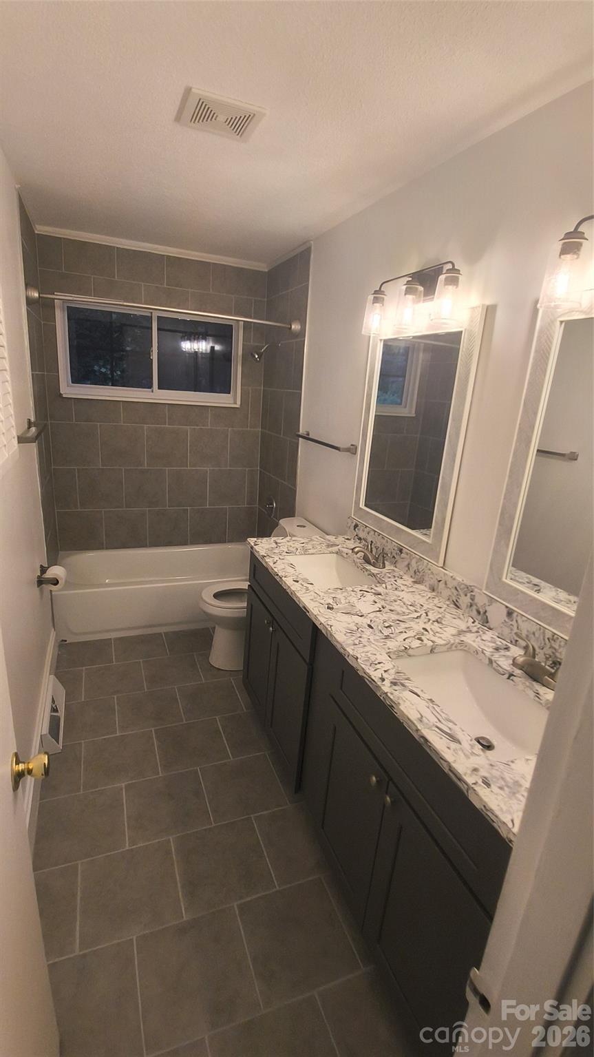 1920 Herrin Avenue Property Photo 18
