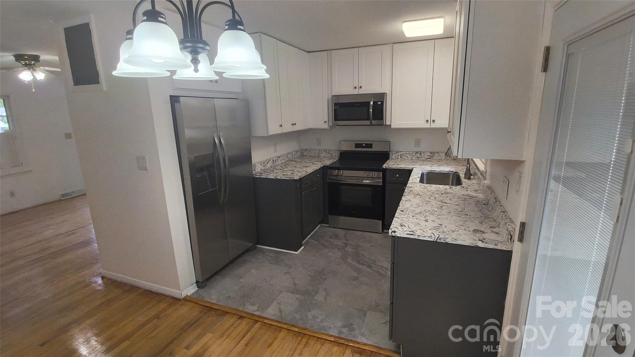 1920 Herrin Avenue Property Photo 24