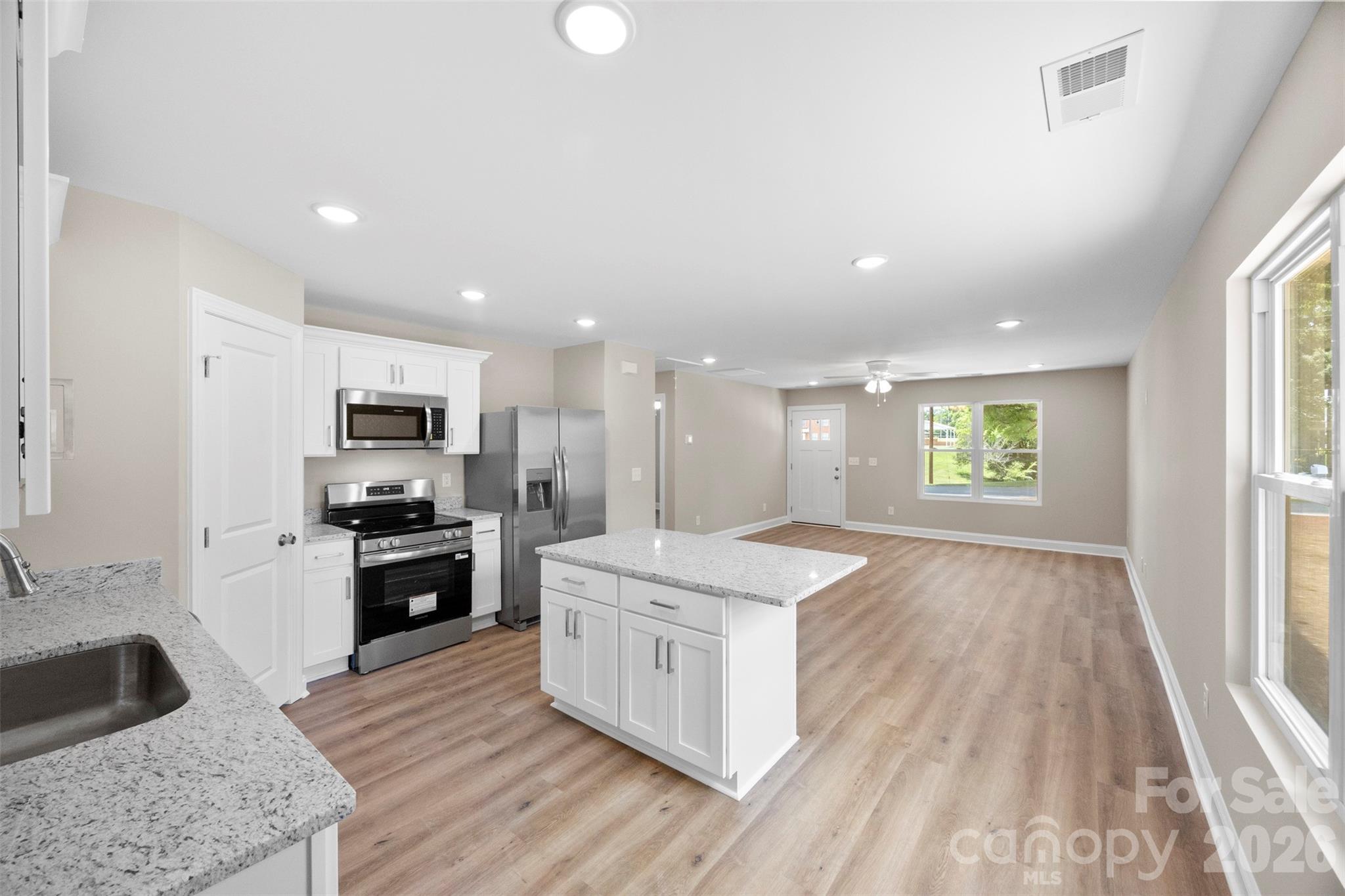 410 Peachtree Street Property Photo 9