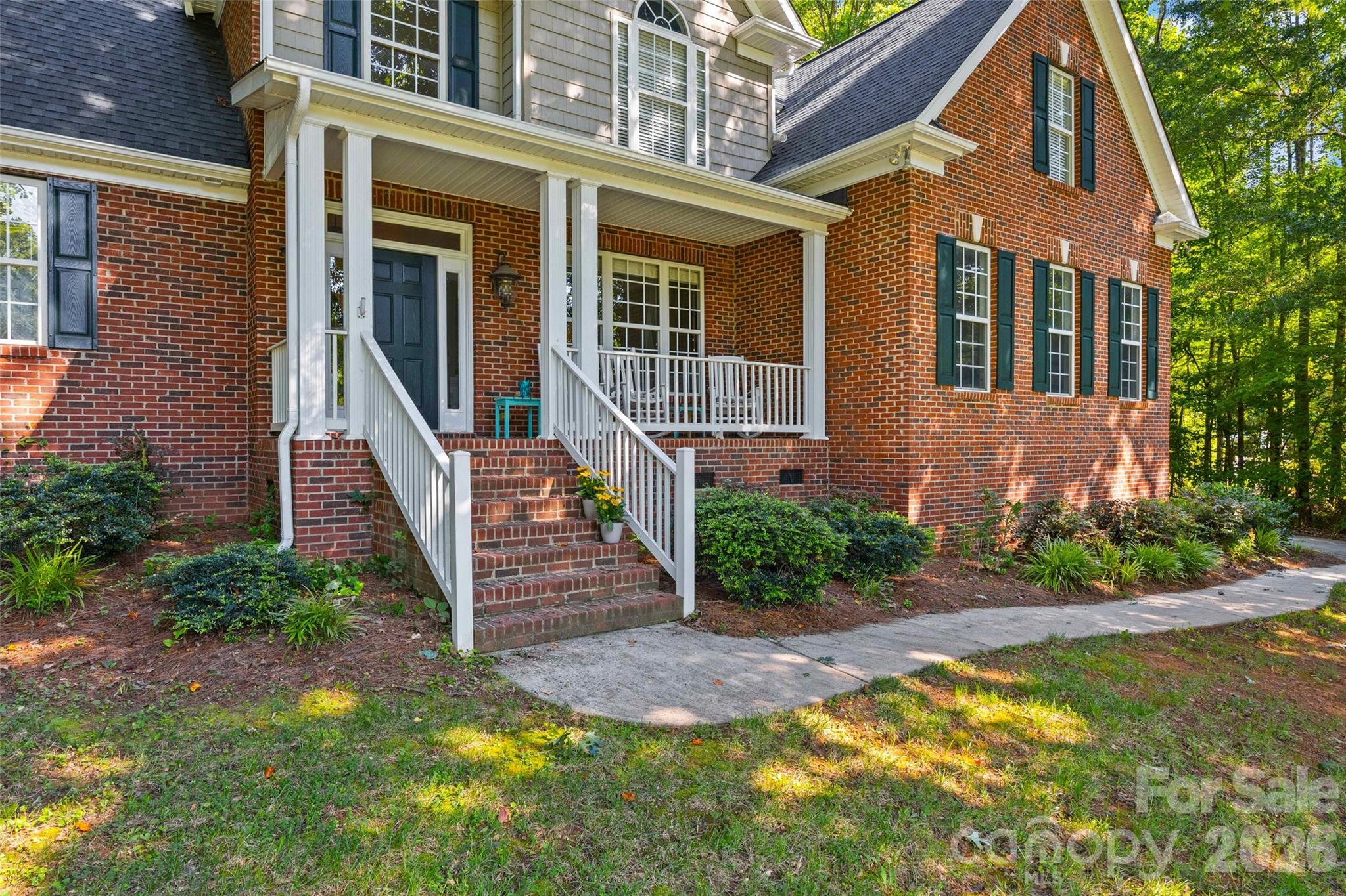2035 Slippery Rock Cove Property Photo 2
