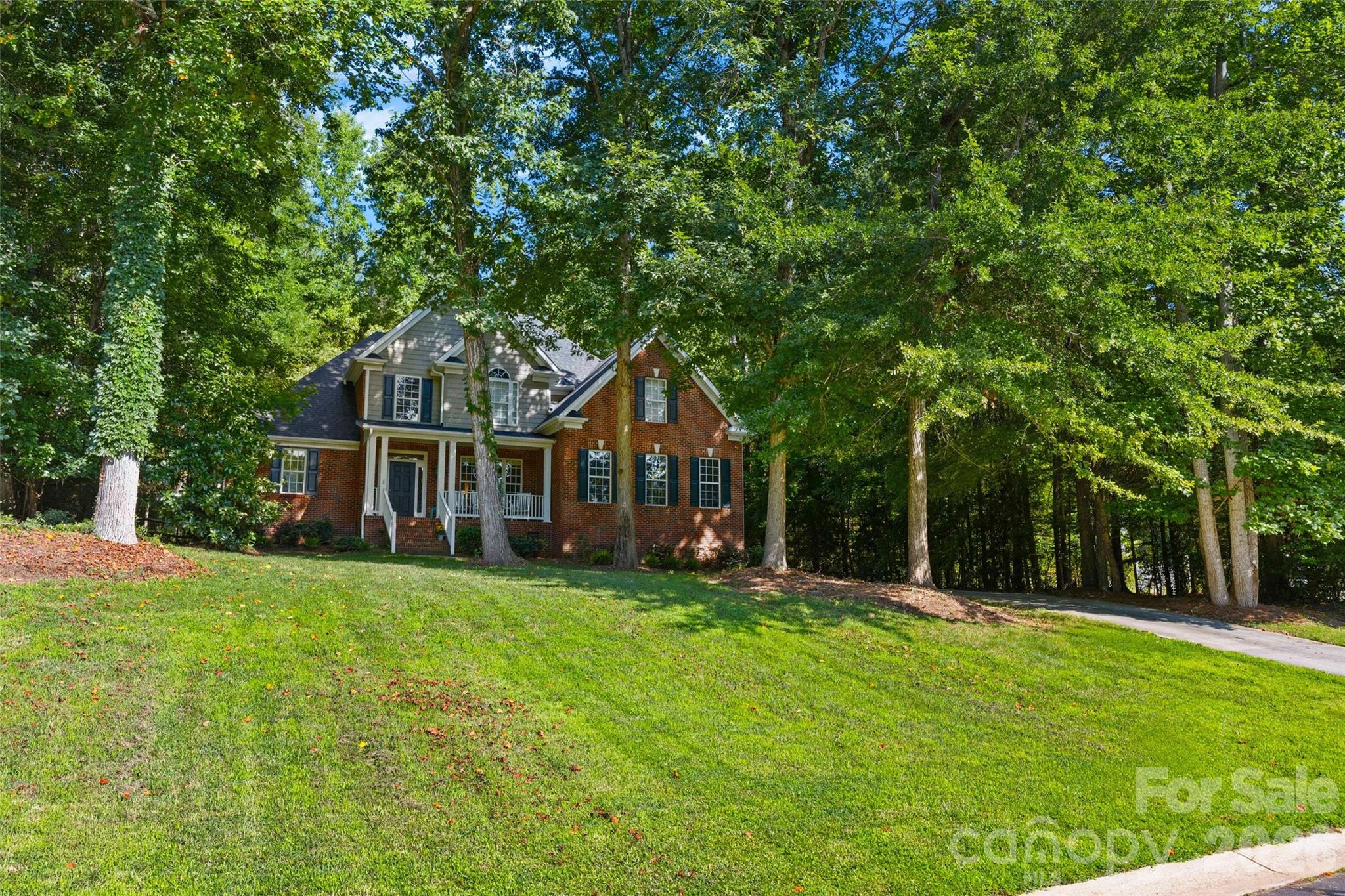 2035 Slippery Rock Cove Property Photo 3