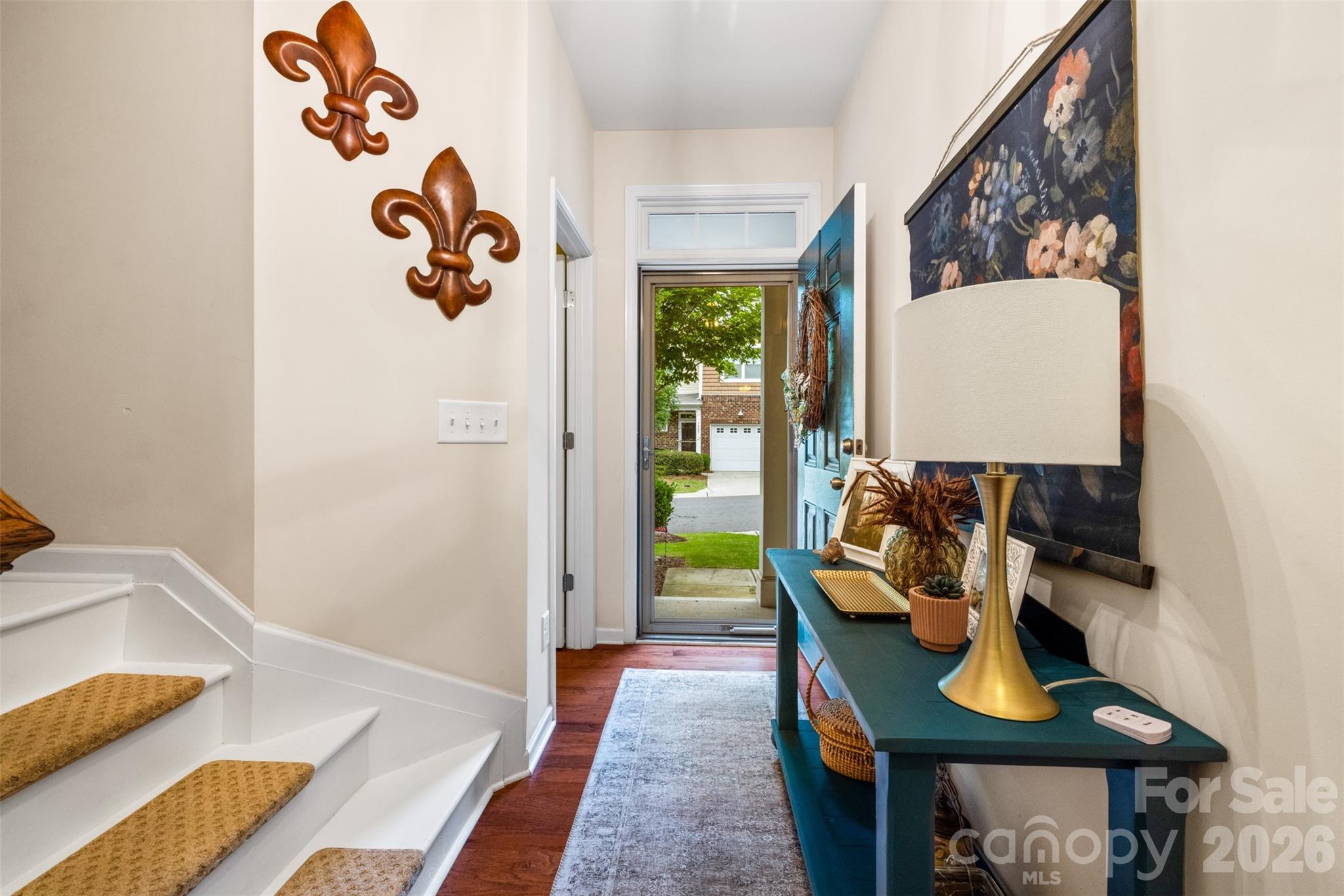7044 Woodsbay Lane Property Photo 4