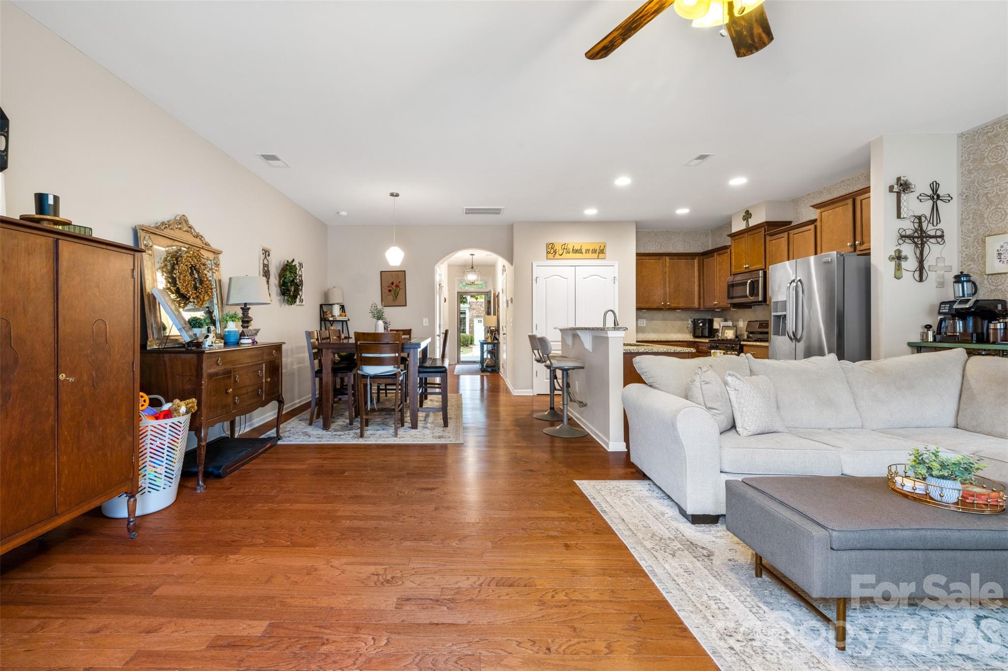 7044 Woodsbay Lane Property Photo 14