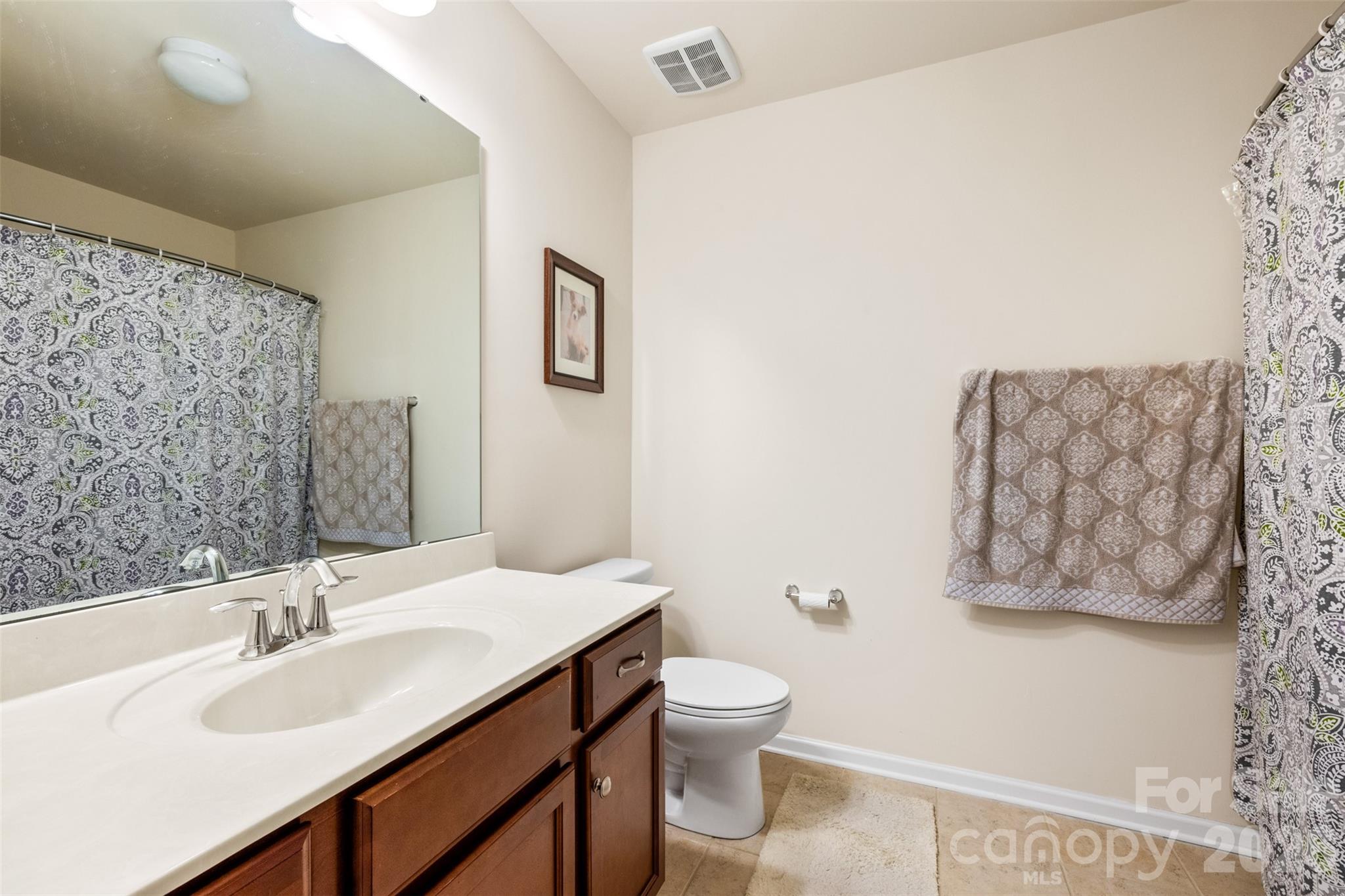 7044 Woodsbay Lane Property Photo 25