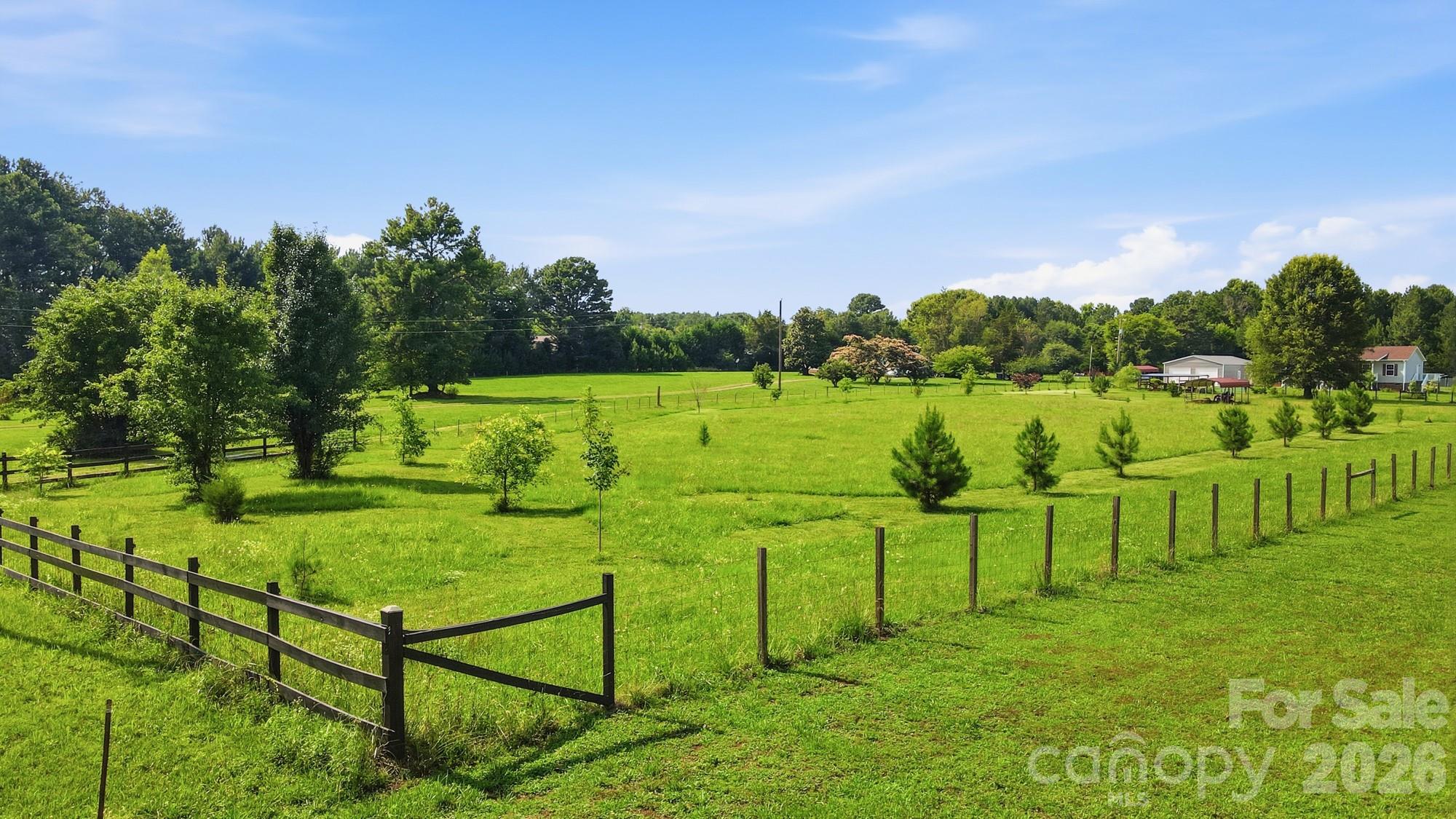 650 Daves Road Property Photo 4