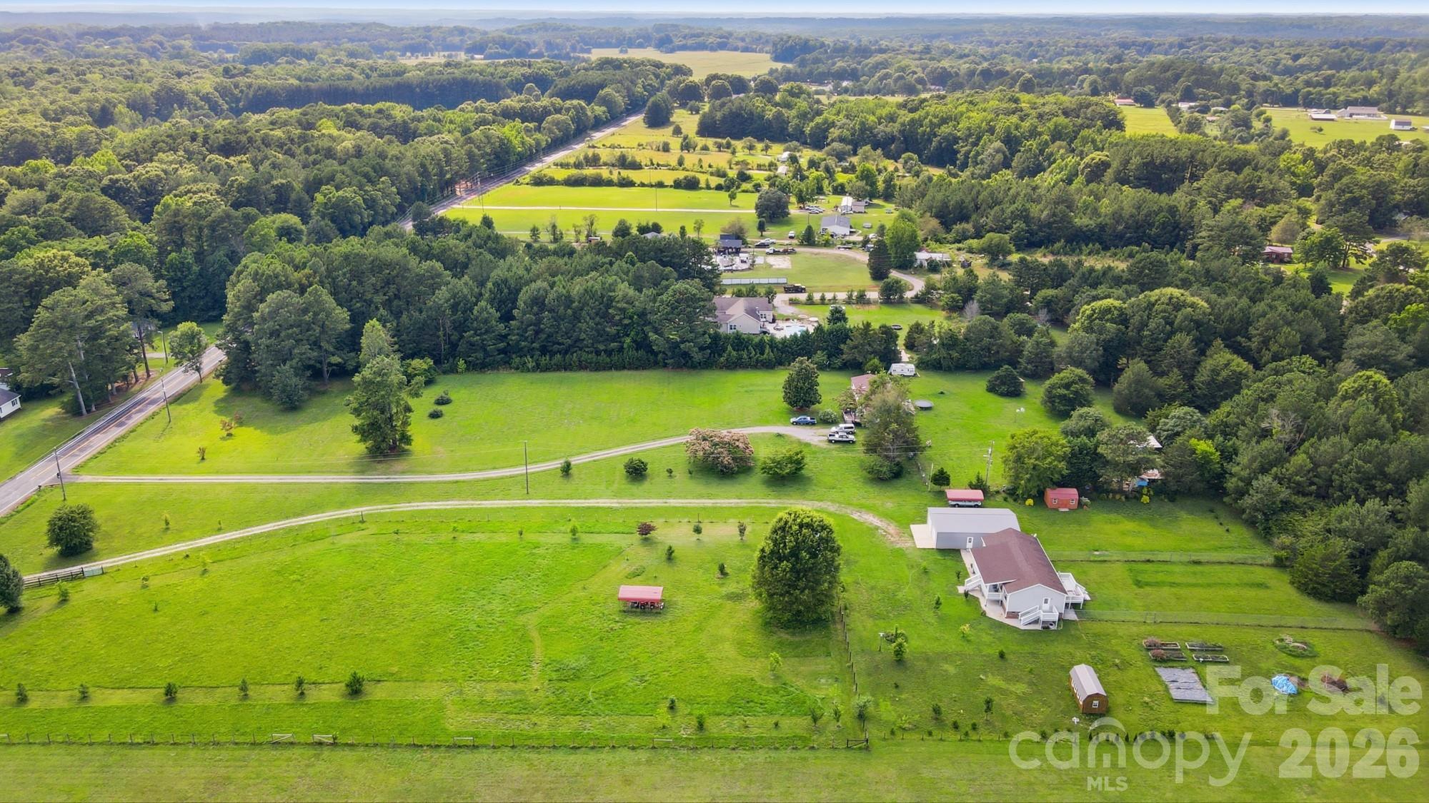 650 Daves Road Property Photo 6