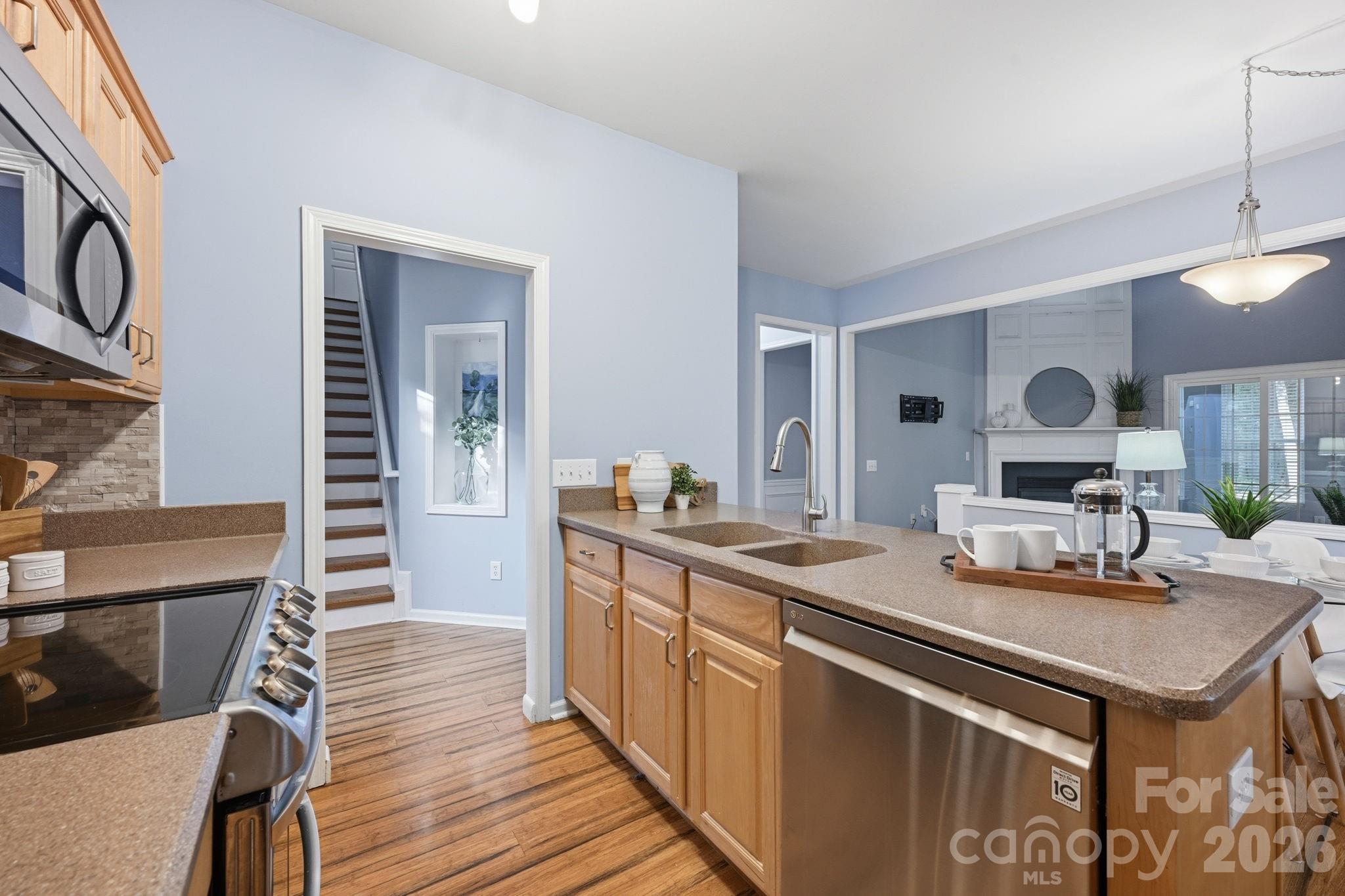 9420 Kestral Ridge Drive Property Photo 8