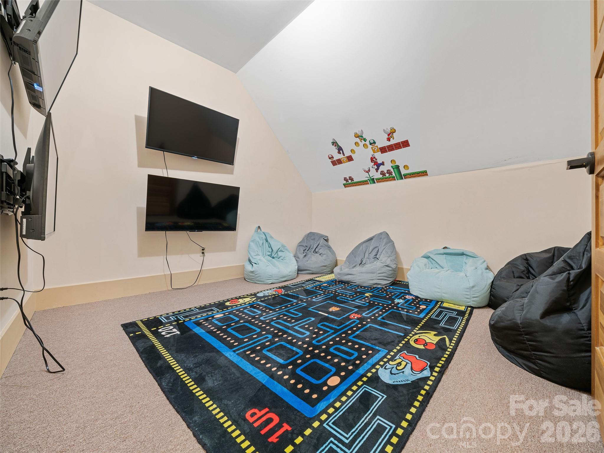 1470 Thermal City Road Property Photo 32