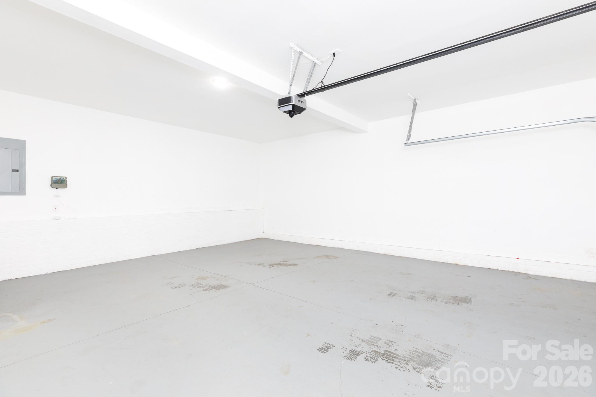 2544 Barrington Court Property Photo 33