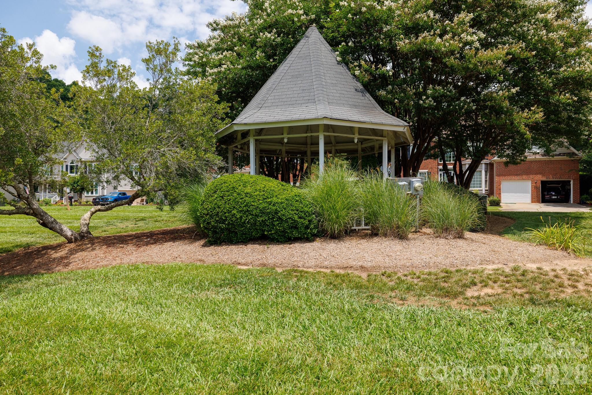 2544 Barrington Court Property Photo 45
