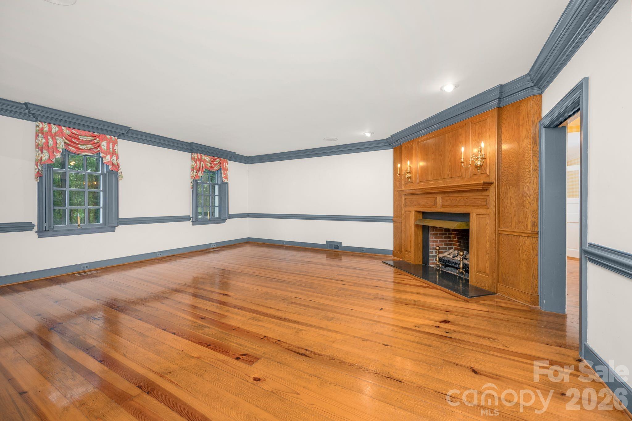 5400 Dartmoor Street 246 Property Photo 17