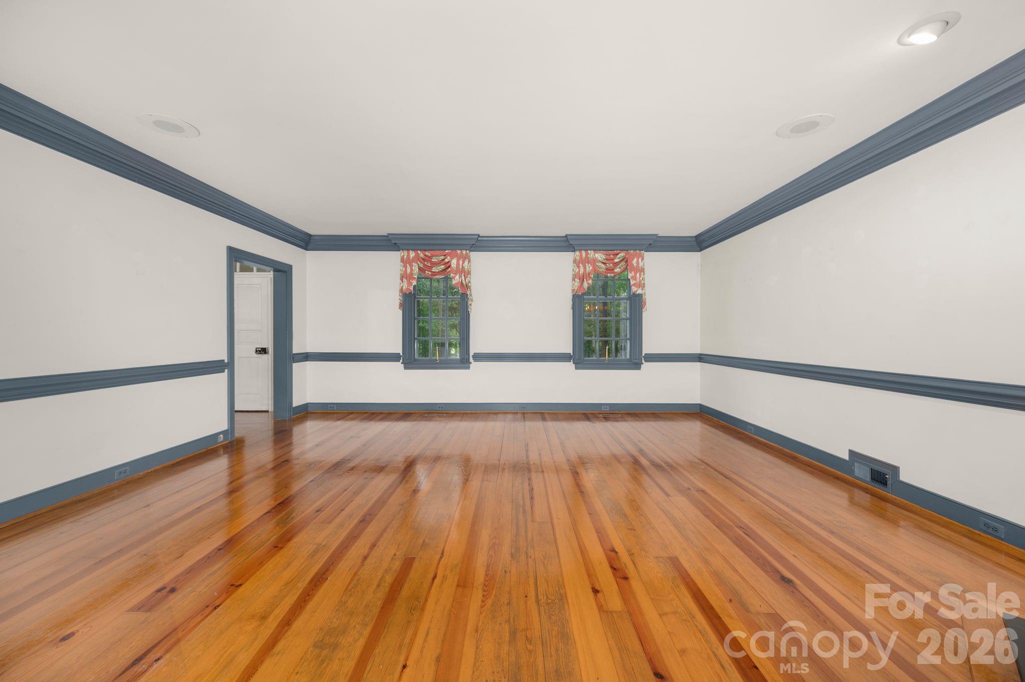 5400 Dartmoor Street 246 Property Photo 18