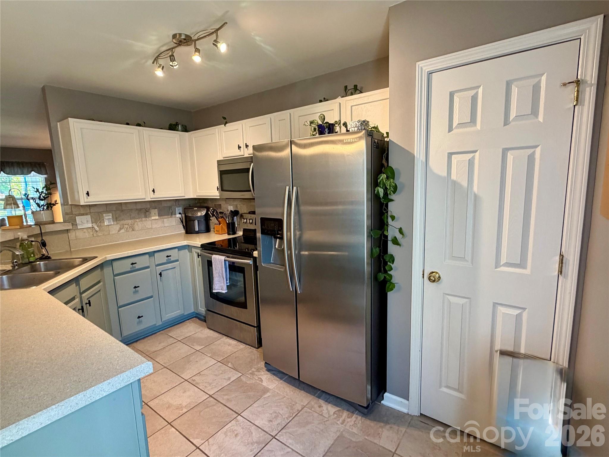 10523 Trolley Run Drive Property Photo 11