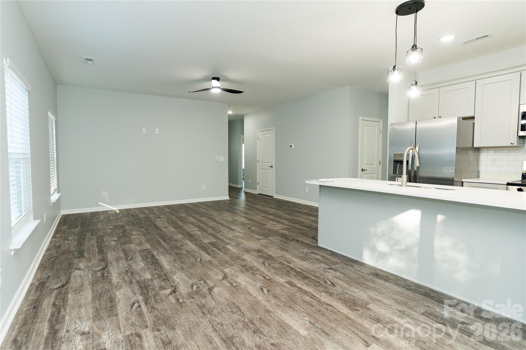 208 E 15th Street Property Photo 6