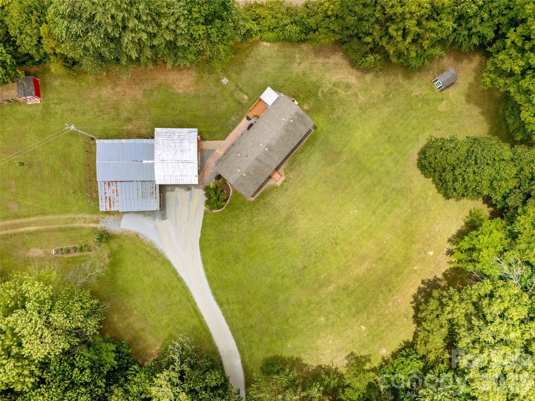 3607 Kennington Drive Property Photo 31