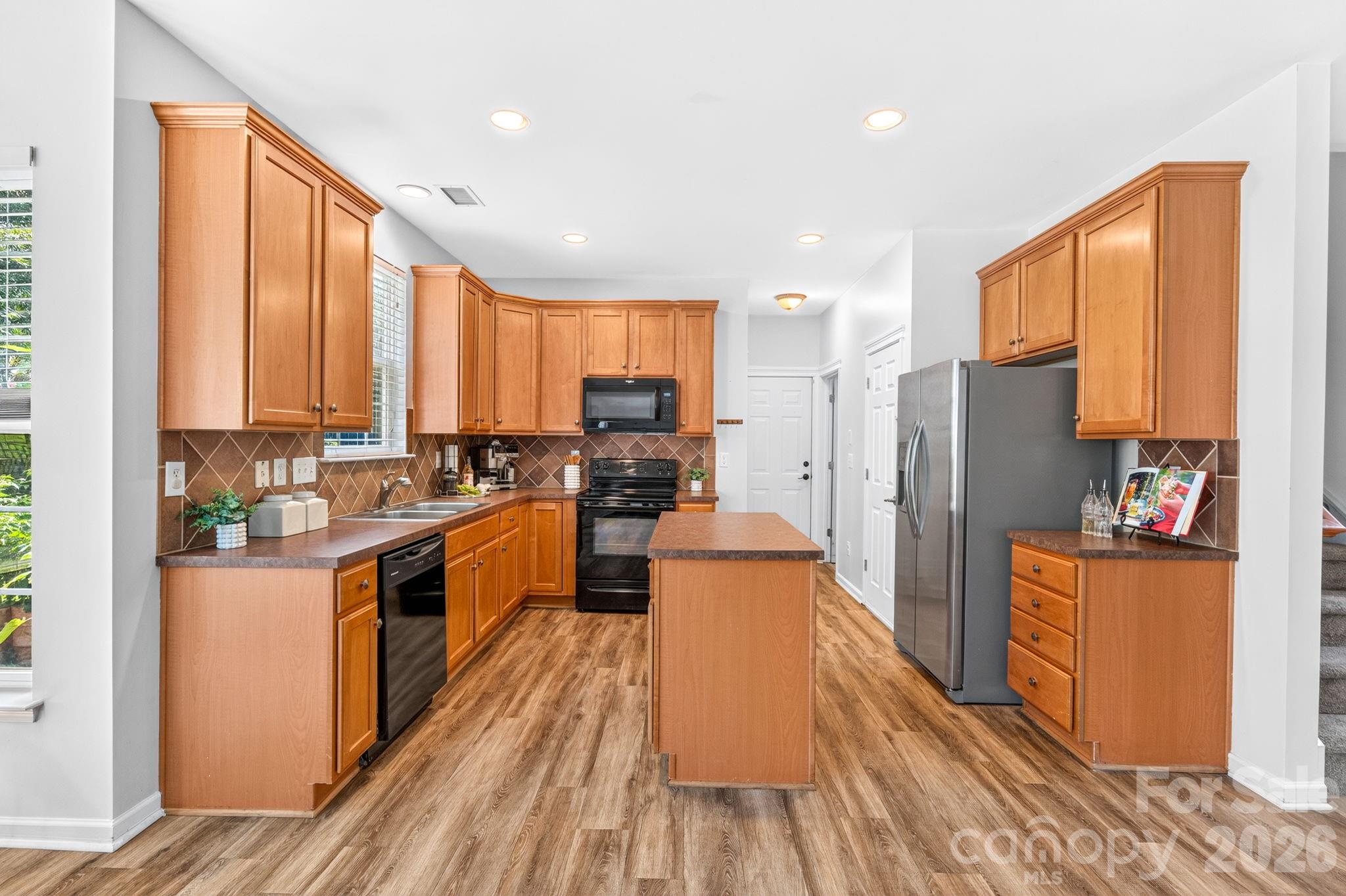 10109 Halkirk Manor Lane Property Photo 9