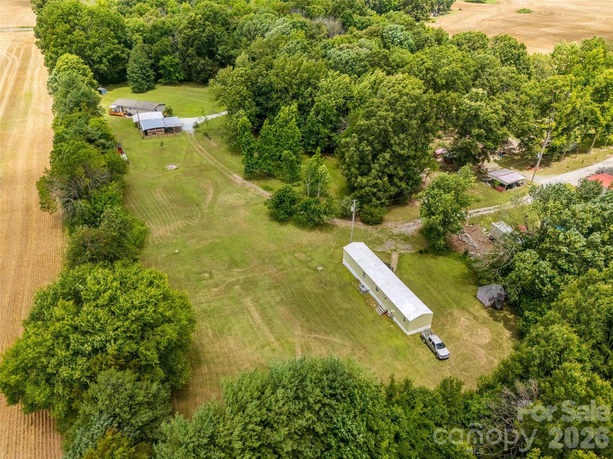 3607 Kennington Drive Property Photo 2