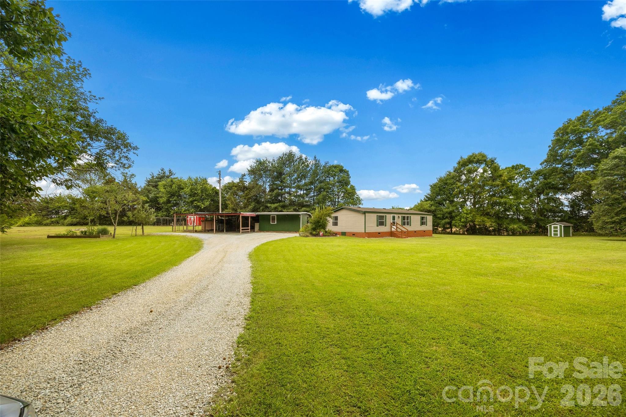 3607 Kennington Drive Property Photo 3