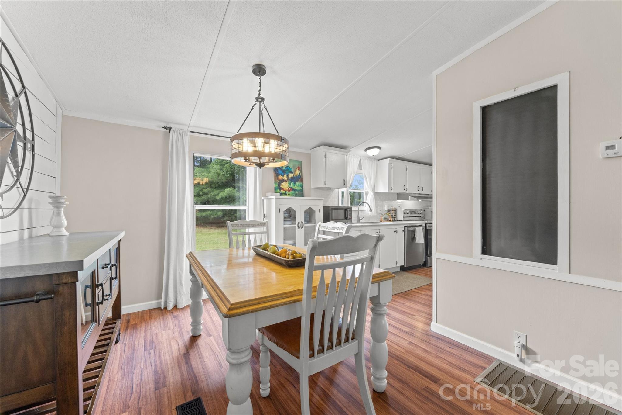 3607 Kennington Drive Property Photo 11