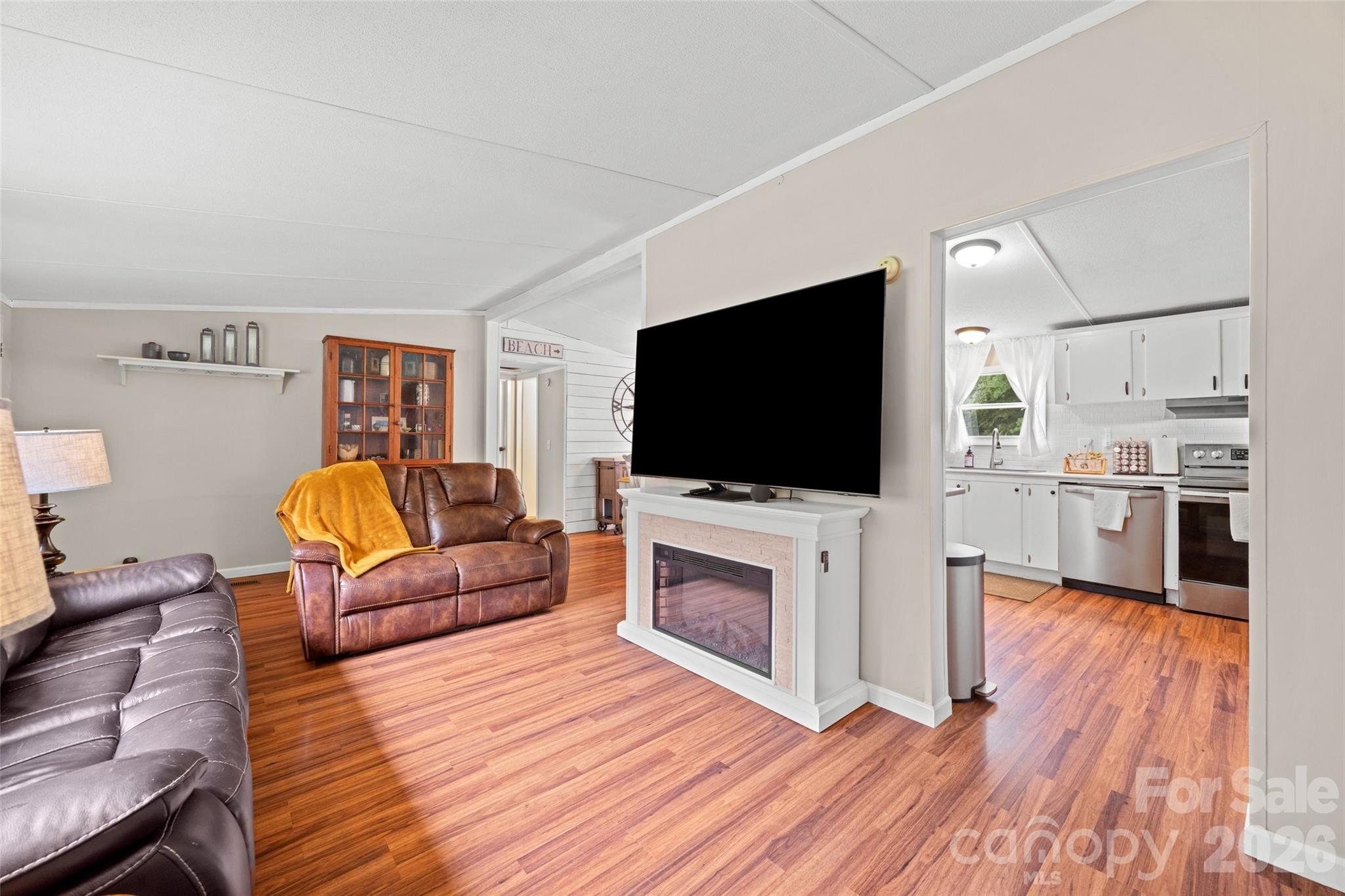 3607 Kennington Drive Property Photo 12