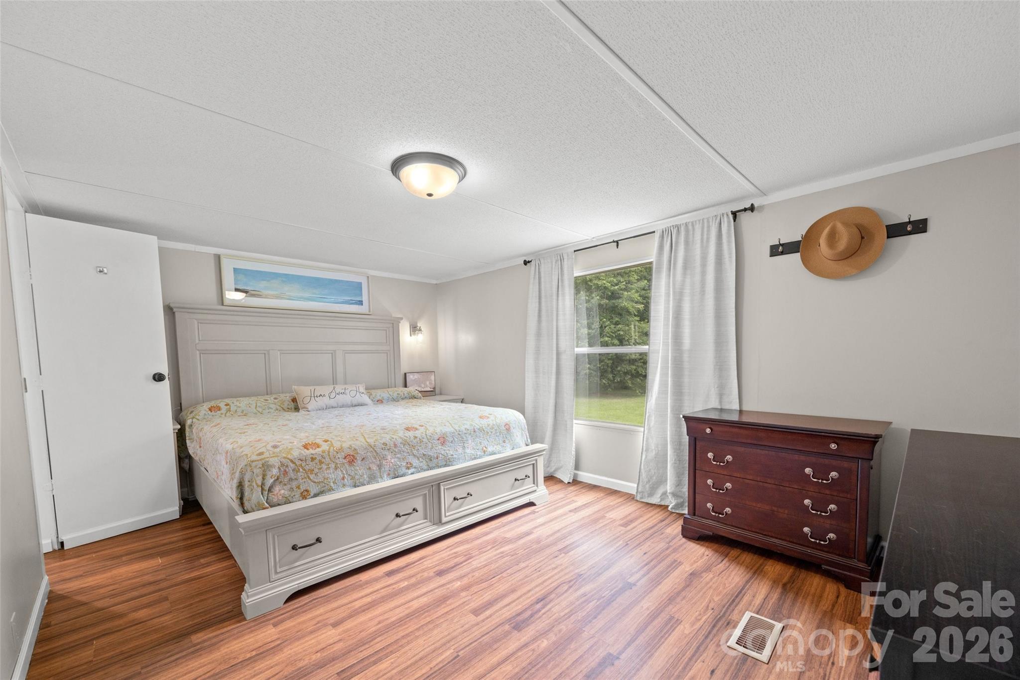 3607 Kennington Drive Property Photo 16