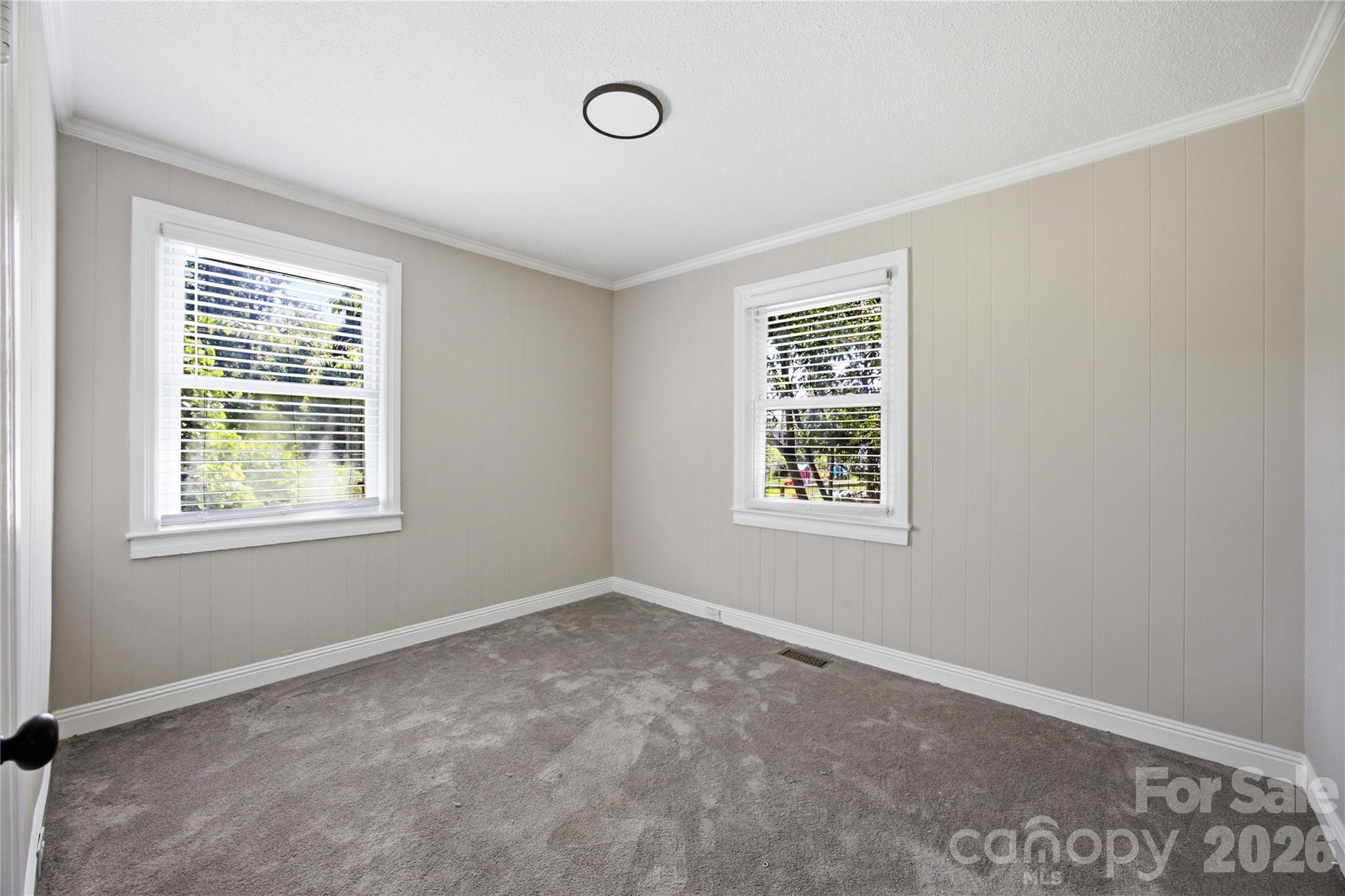 302 Houser Street Property Photo 9