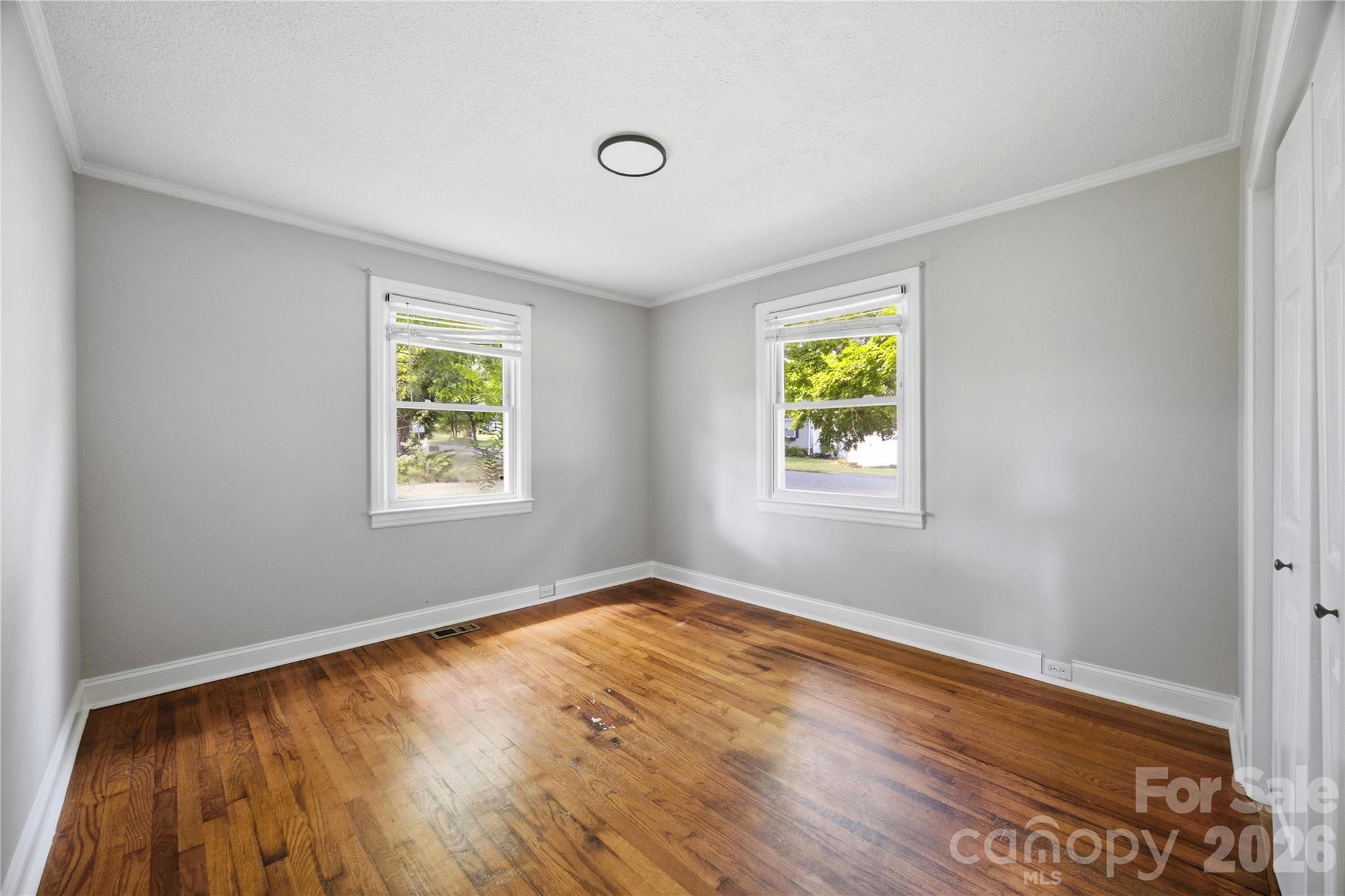 302 Houser Street Property Photo 10