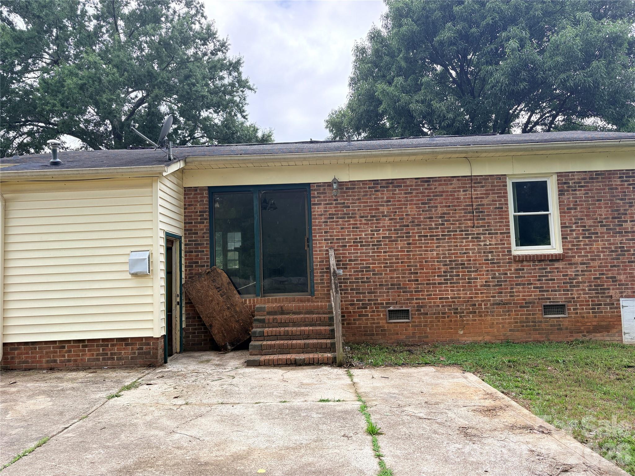 875 Rolling Green Drive Property Photo 10