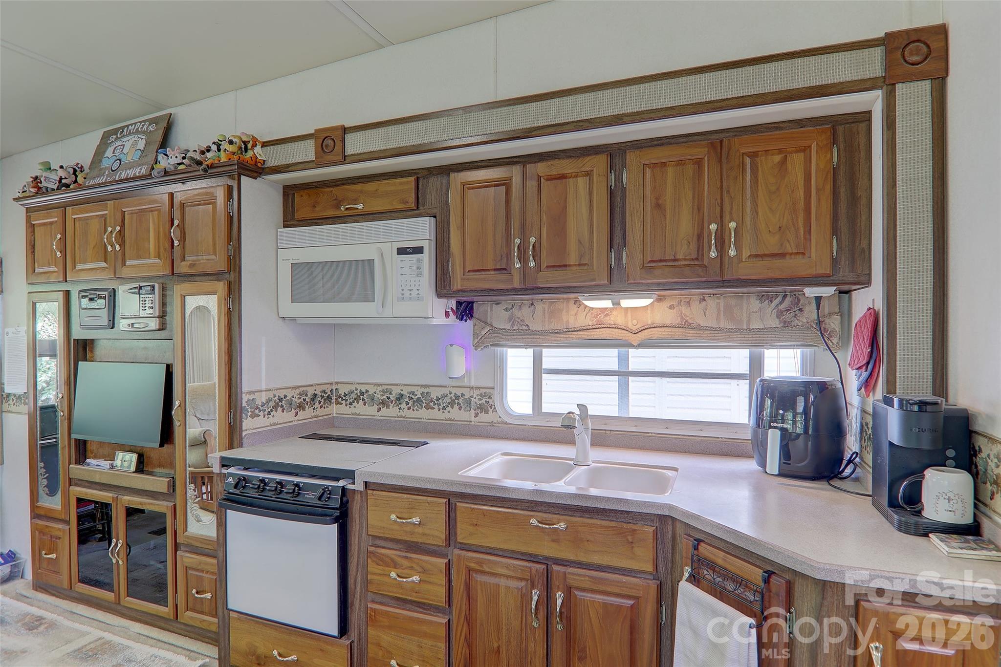 109 Pike Point 203 Property Photo 12