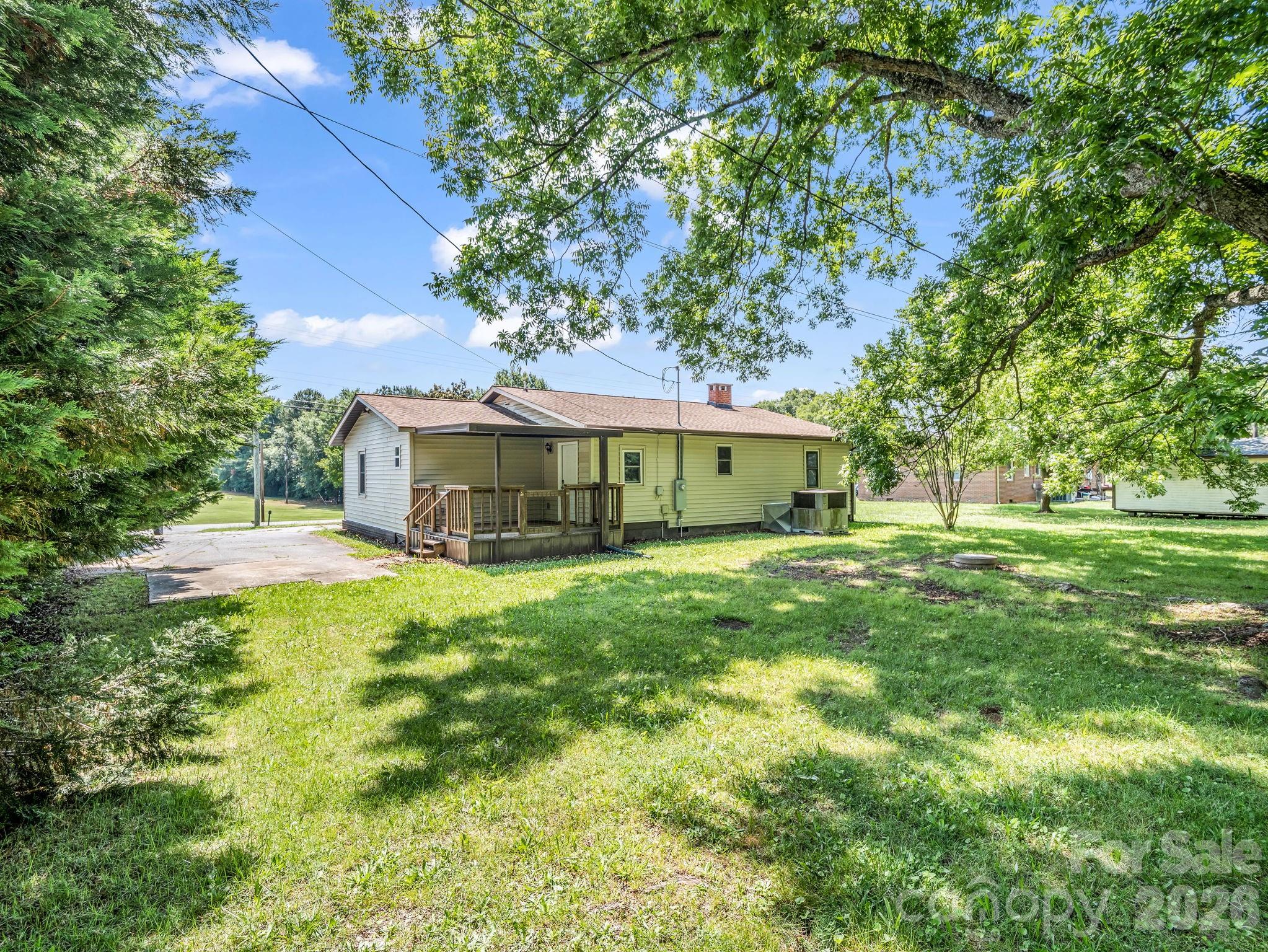 1758 Chase High Road Property Photo 5