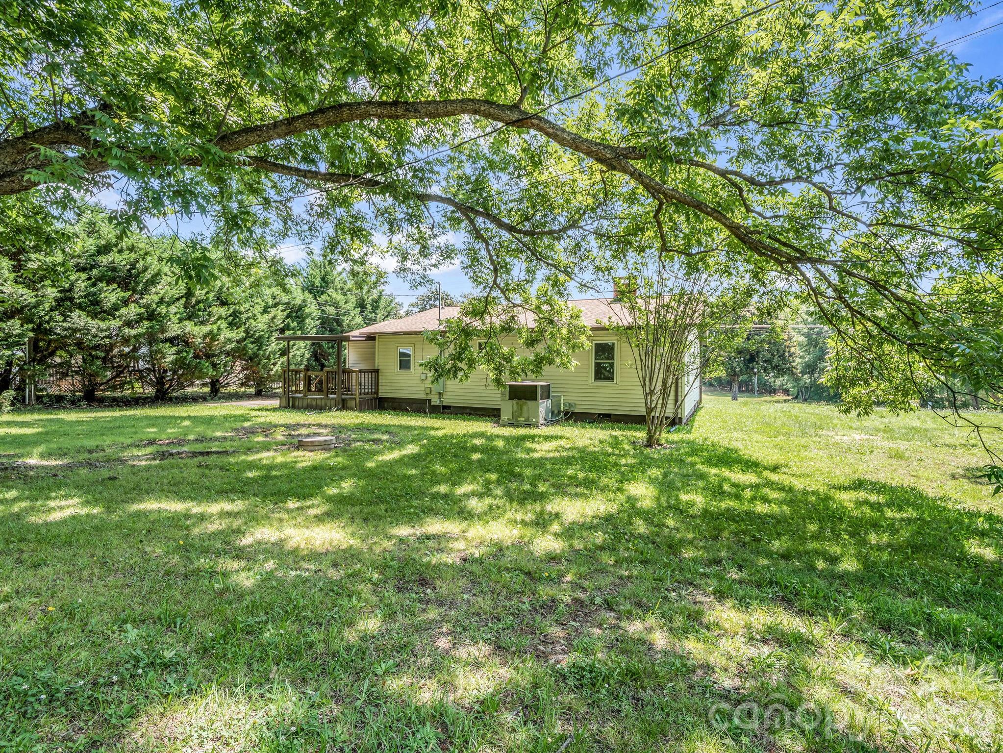 1758 Chase High Road Property Photo 6