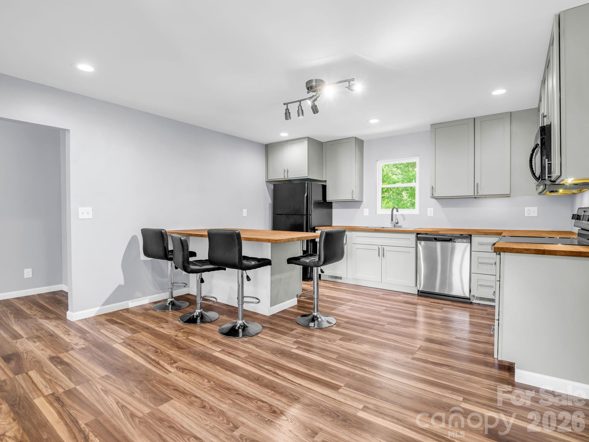1758 Chase High Road Property Photo 10