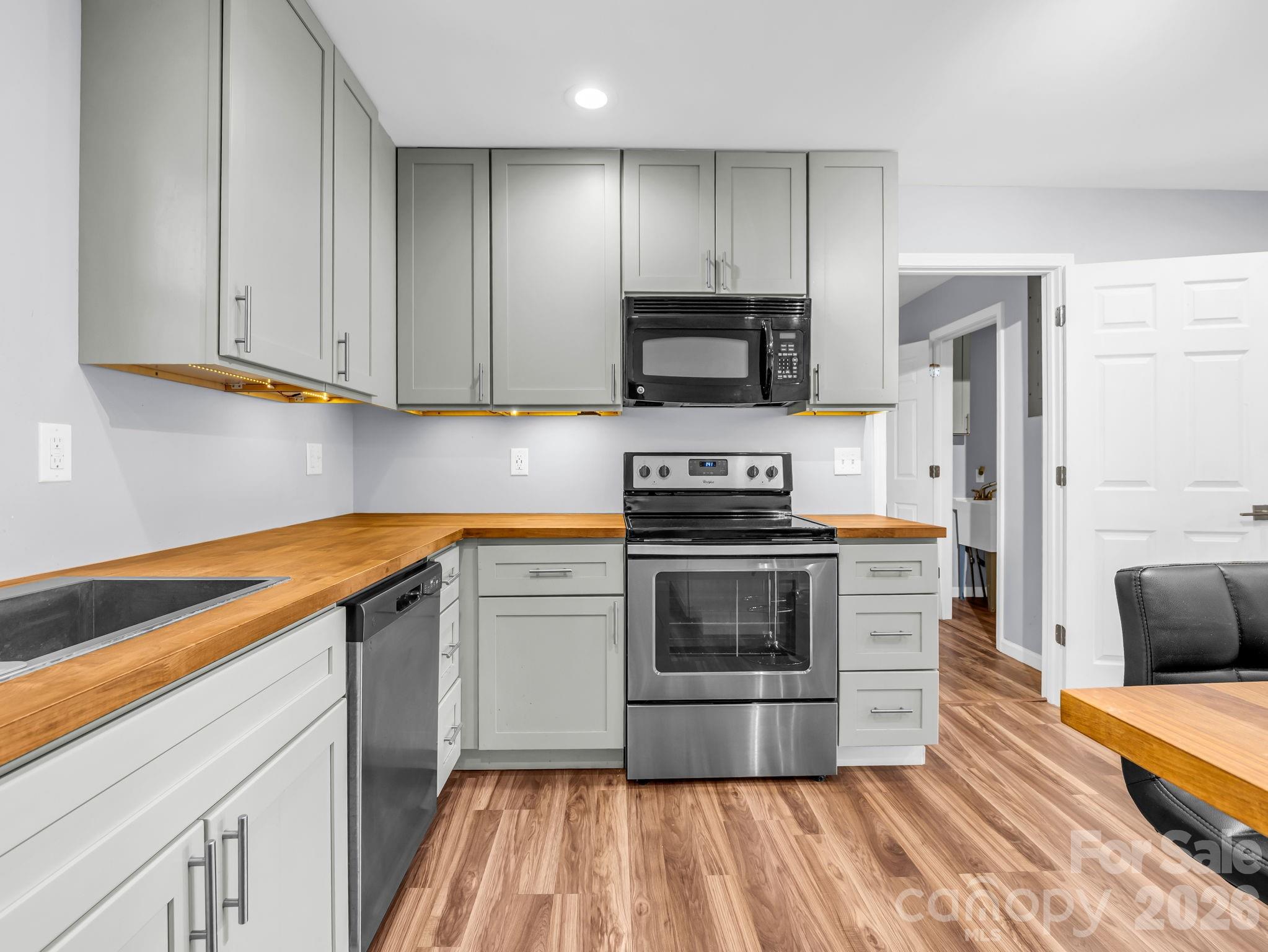 1758 Chase High Road Property Photo 13