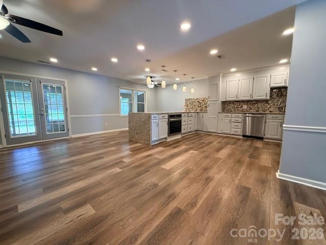518 Camrose Circle Property Photo 4