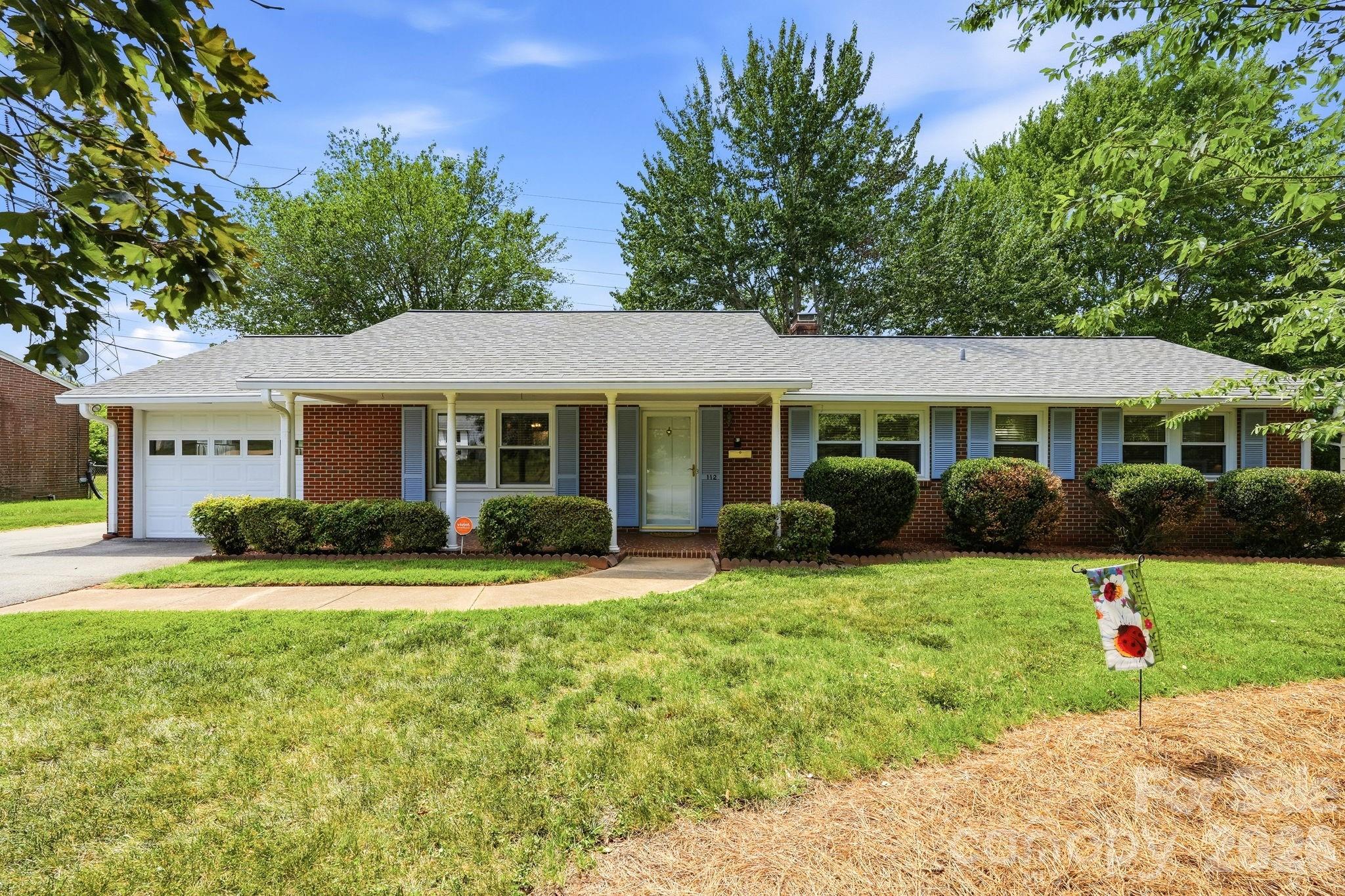 112 Queensbury Road Property Photo 1