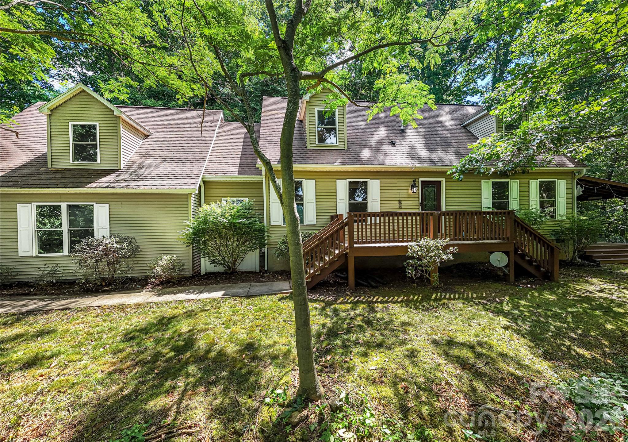 142 Blake Drive Property Photo 1