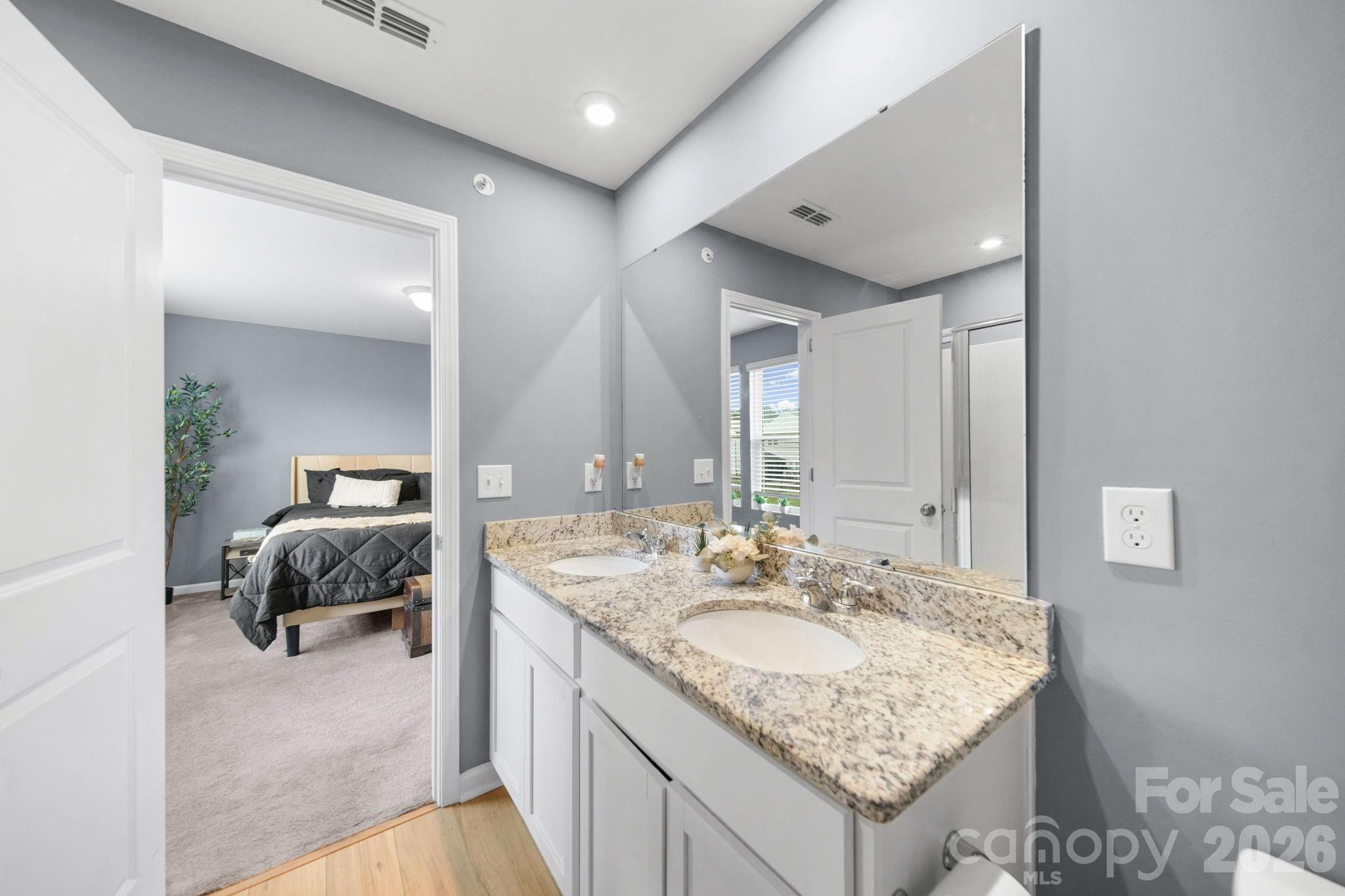 3082 Bell Spur Avenue Property Photo 9