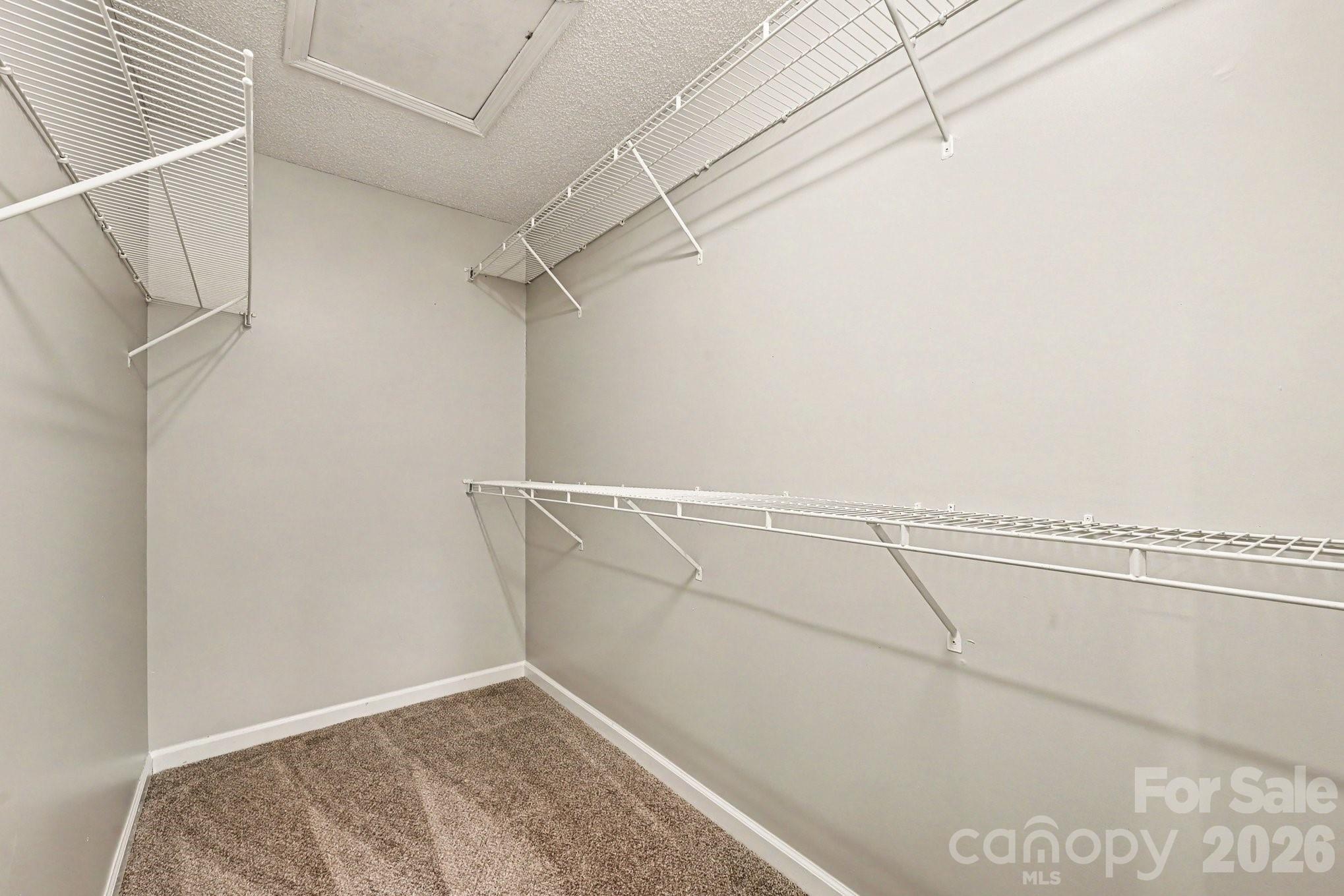 221 Aylesbury Lane Property Photo 12
