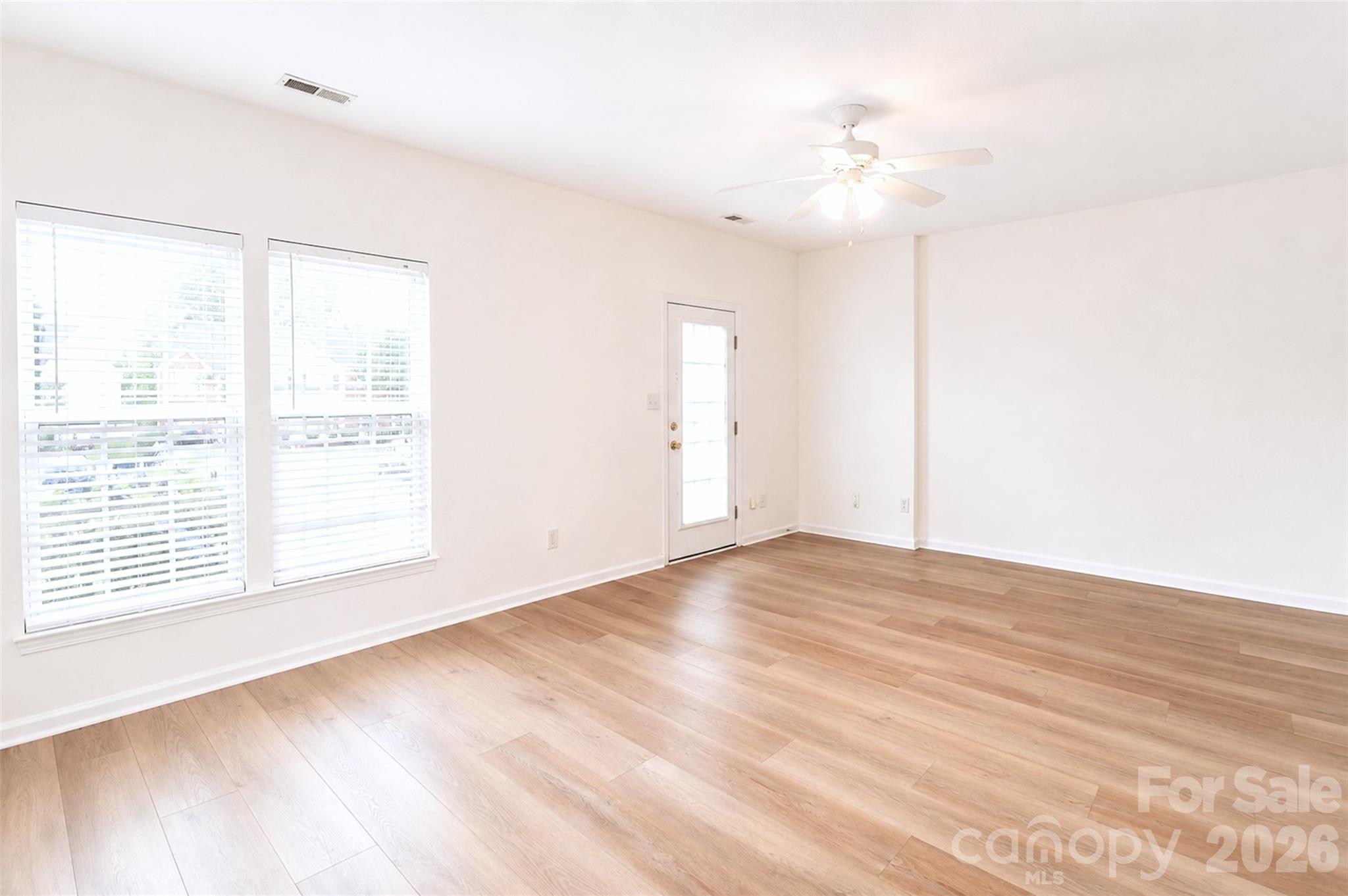 4913 Sunburst Lane Property Photo 13