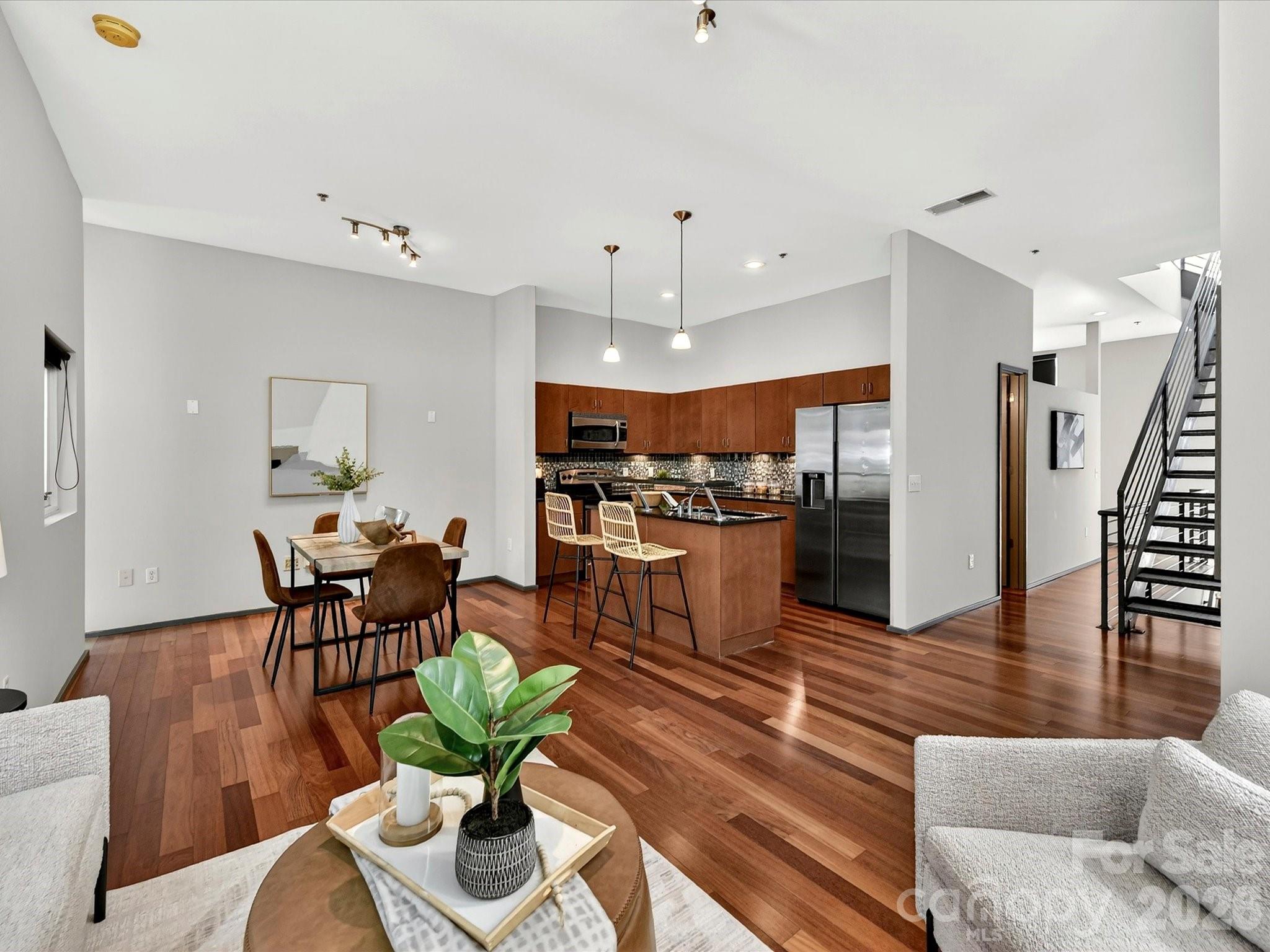 285 Mcdonald Avenue Property Photo 10