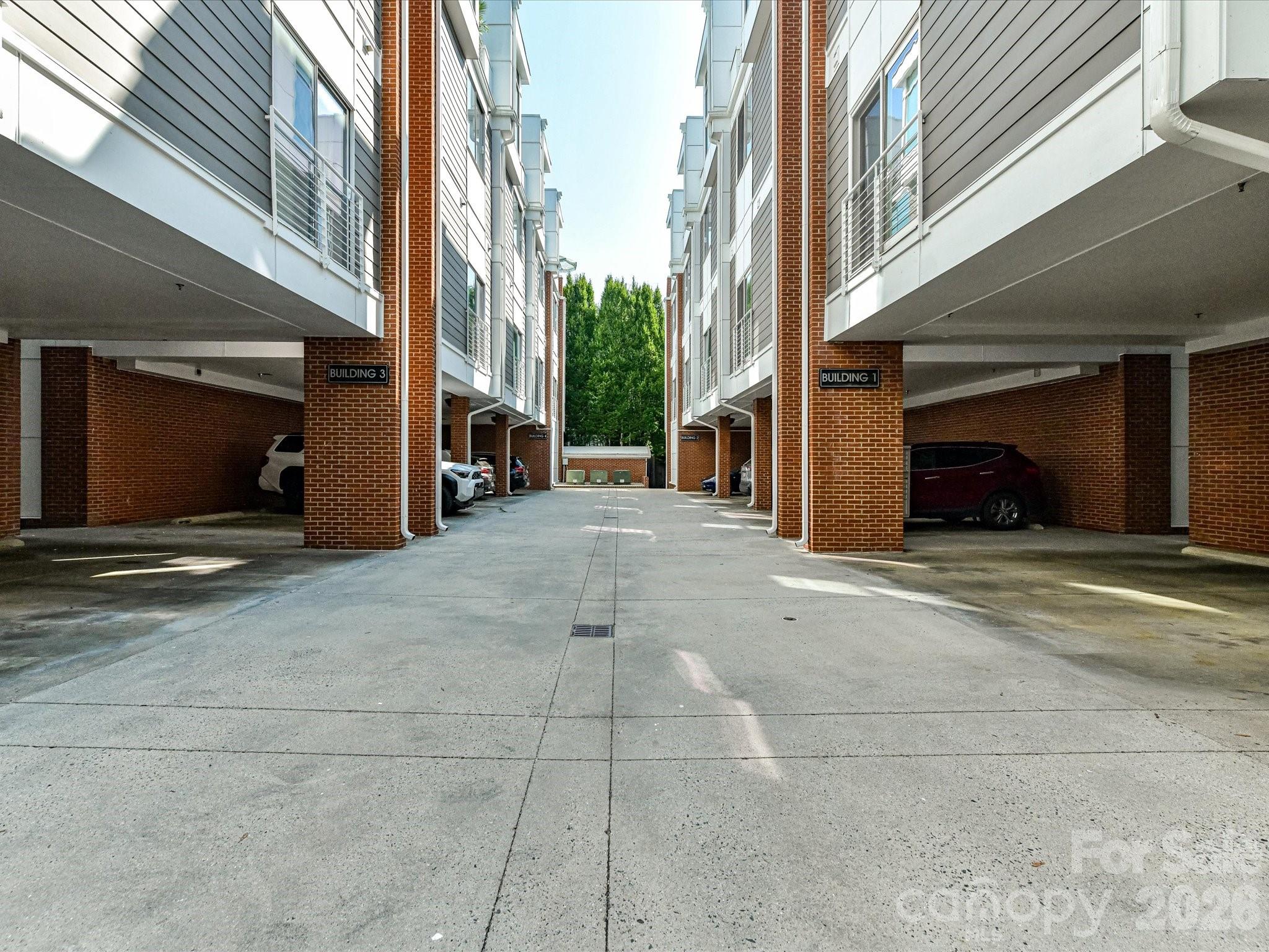 285 Mcdonald Avenue Property Photo 27